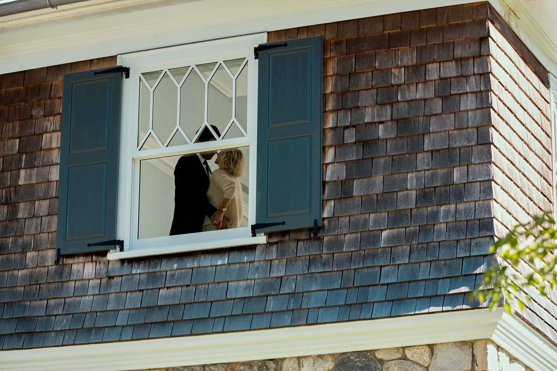 Una de las escenas de la miniserie que es un éxito en Netflix (Netflix)