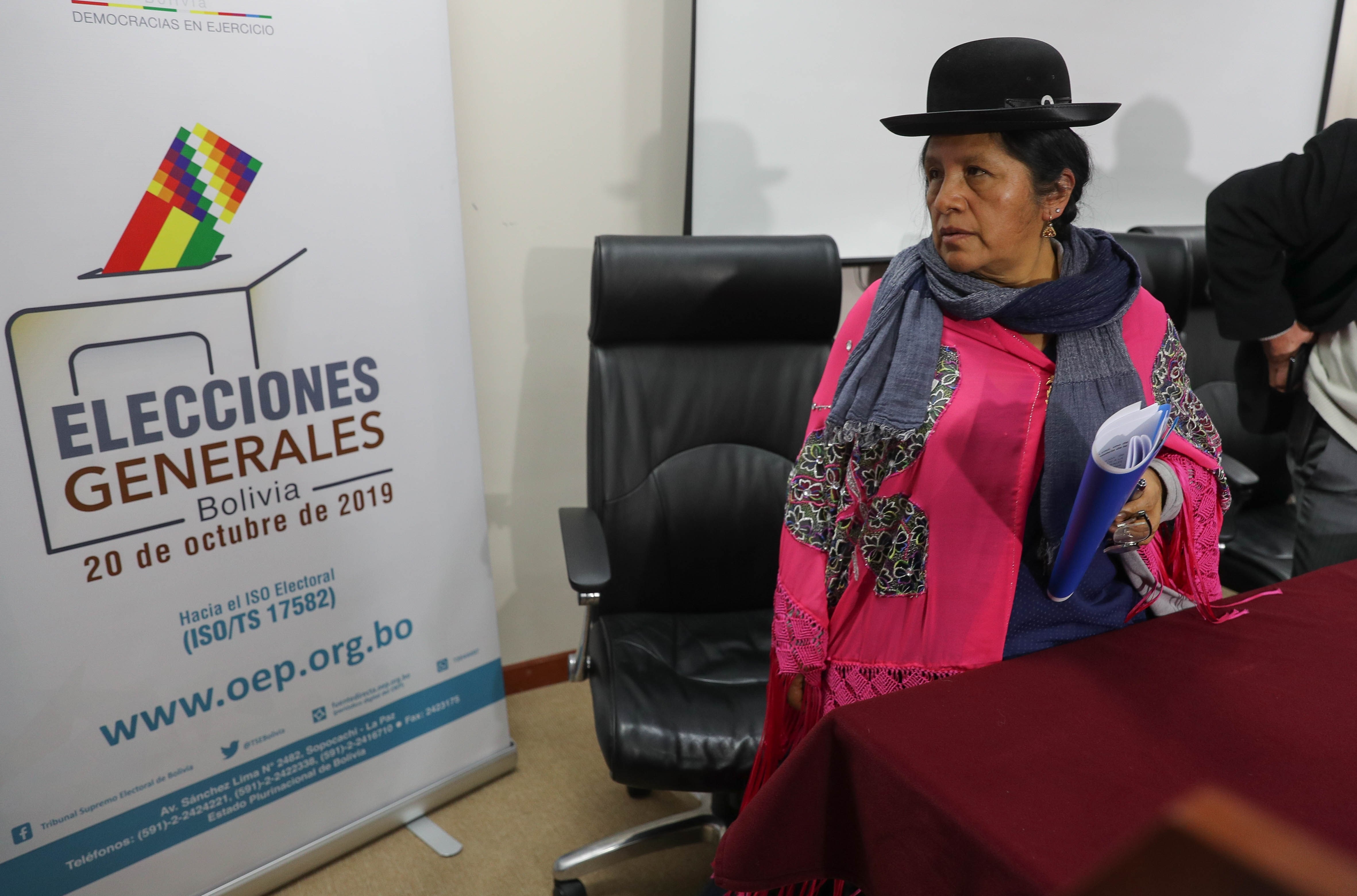 Fotografía tomada el 27 de mayo de 2019 en la que se registró a la entonces presidente del Tribunal Supremo Electoral (TSE), María Eugenia Choque, en La Paz (EFE/Martín Alipaz/Archivo)
