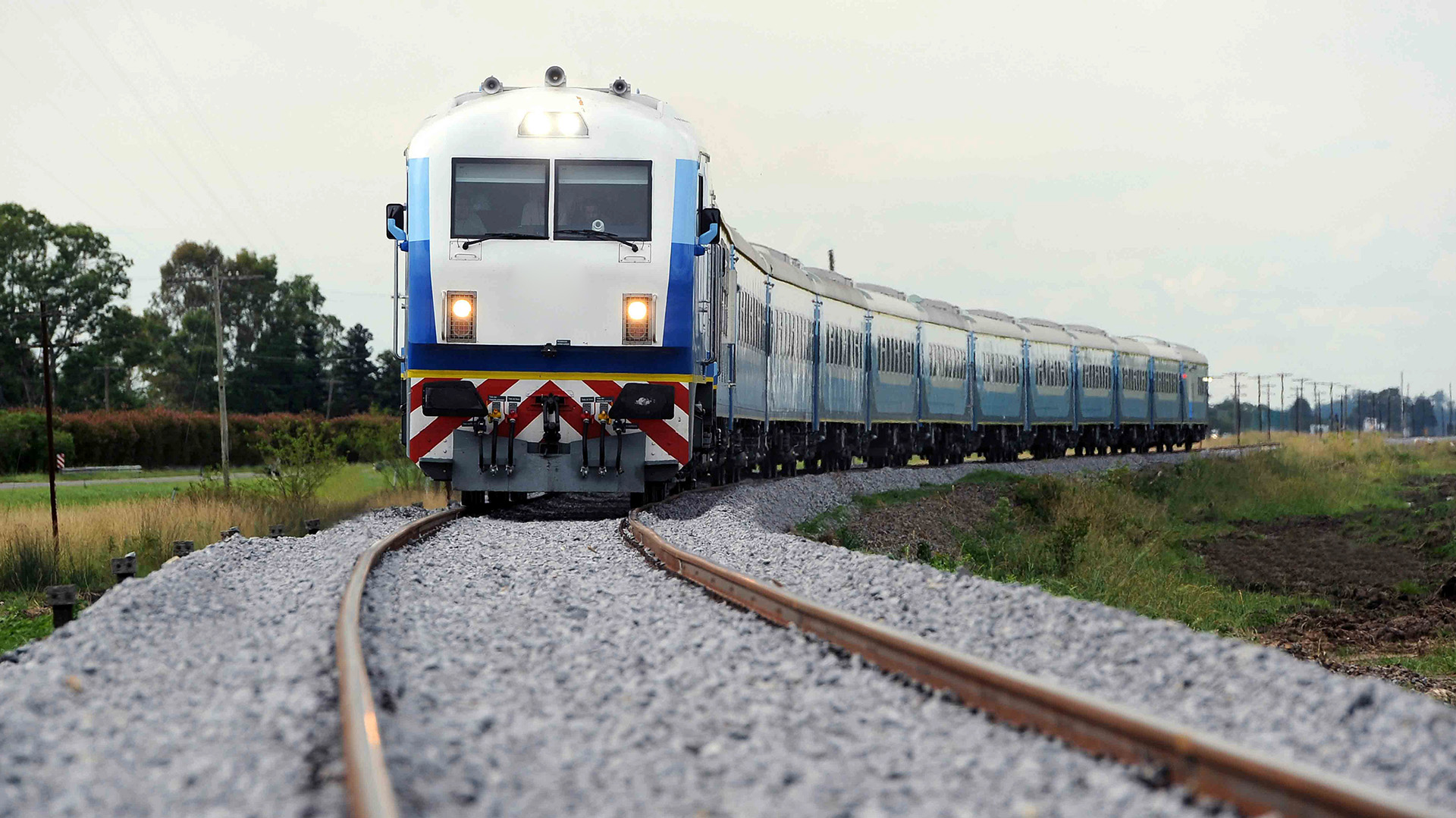 Suspendieron por tiempo indefinido el servicio de trenes que unía Buenos Aires con Bahía Blanca