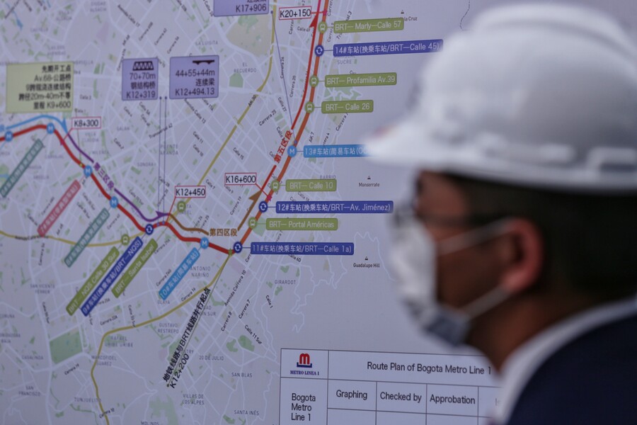 The Presidency of the Republic hired a law firm to analyze the feasibility of modifying the contract established with the Chinese consortium for the construction of the first Metro line.  (Colprensa - Camila Diaz)