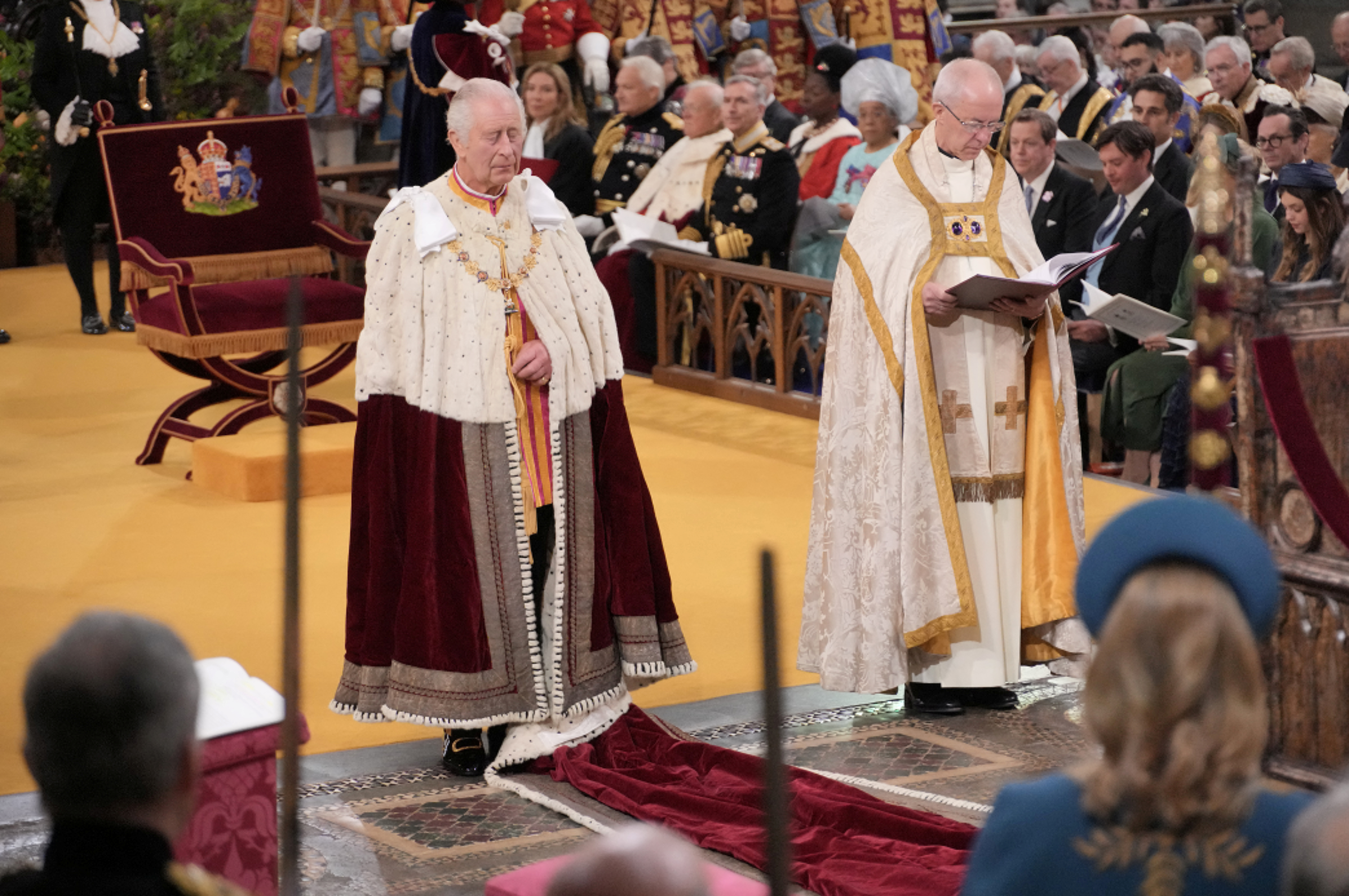 El Rey Carlos III durante su ceremonia de coronación en la Abadía de Westminster, Londres. Fecha de la imagen: sábado 6 de mayo de 2023.   Jonathan Brady/Pool vía REUTERS