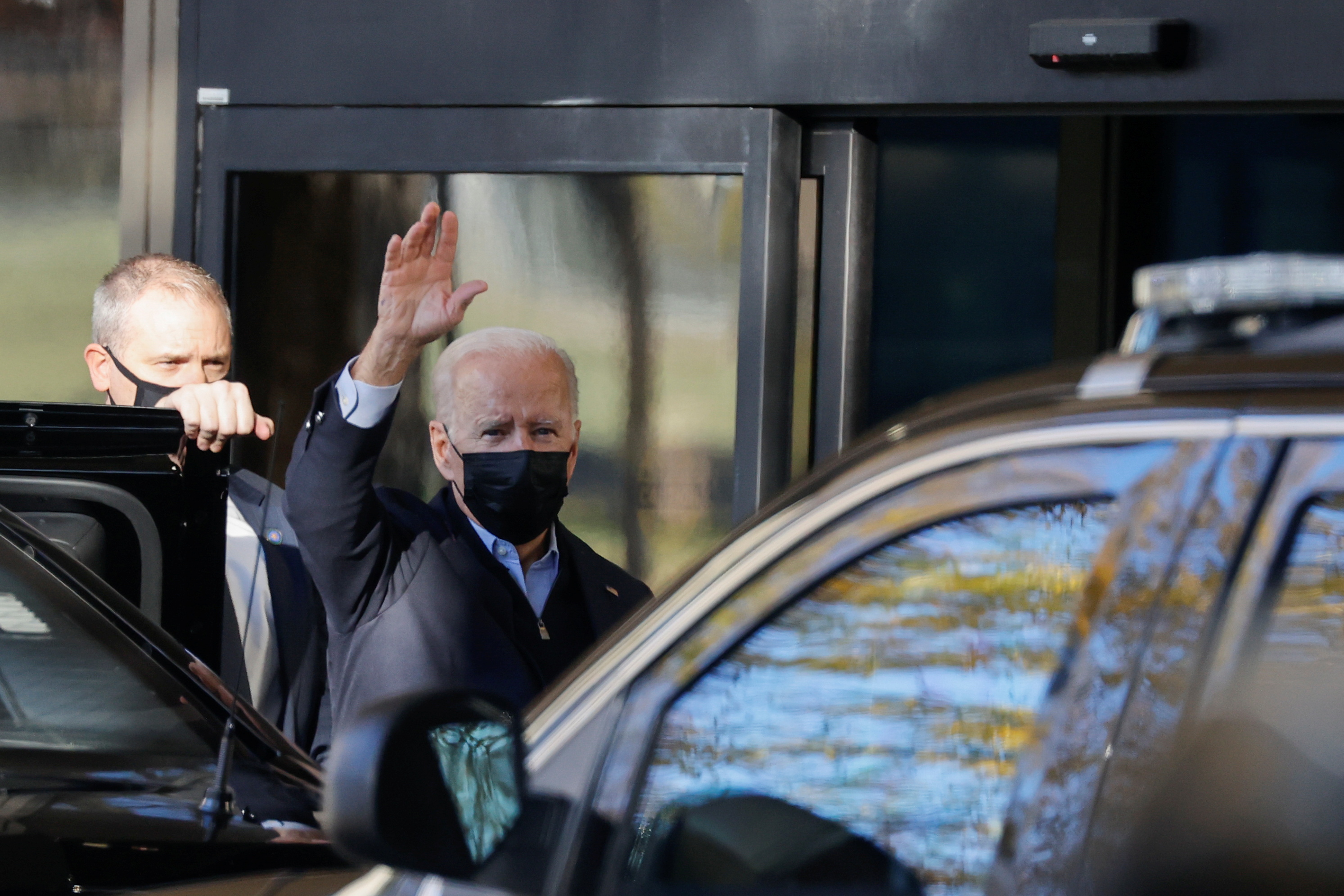 El presidente de los Estados Unidos, Joe Biden, llega para su examen físico anual en Bethesda (REUTERS/Jonathan Ernst)