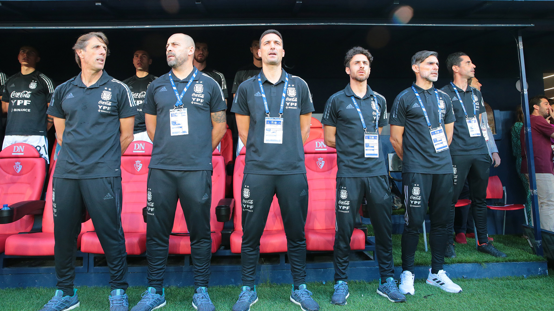 Lionel Scaloni tiene un cuerpo técnico integrado por Pablo Aimar, Roberto Ayala y Walter Samuel.