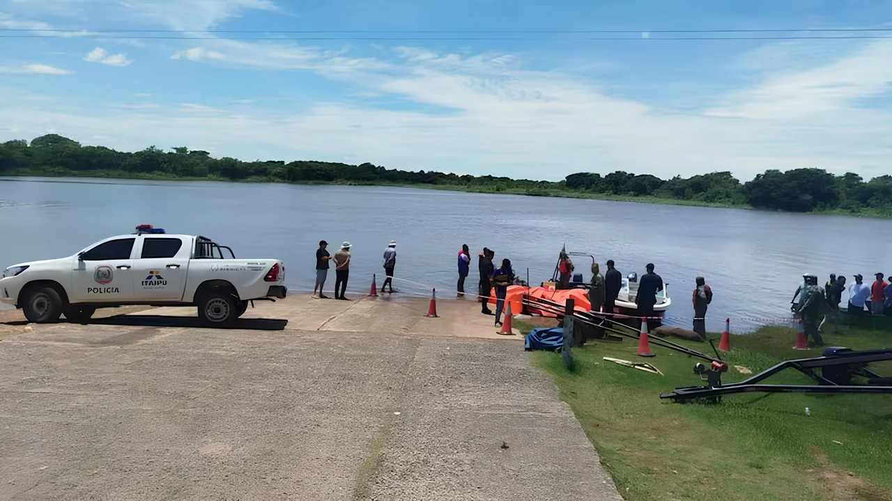 Empieza el juicio a Hadi Matar, el hombre que atacó a escritor Salman Rushdie 