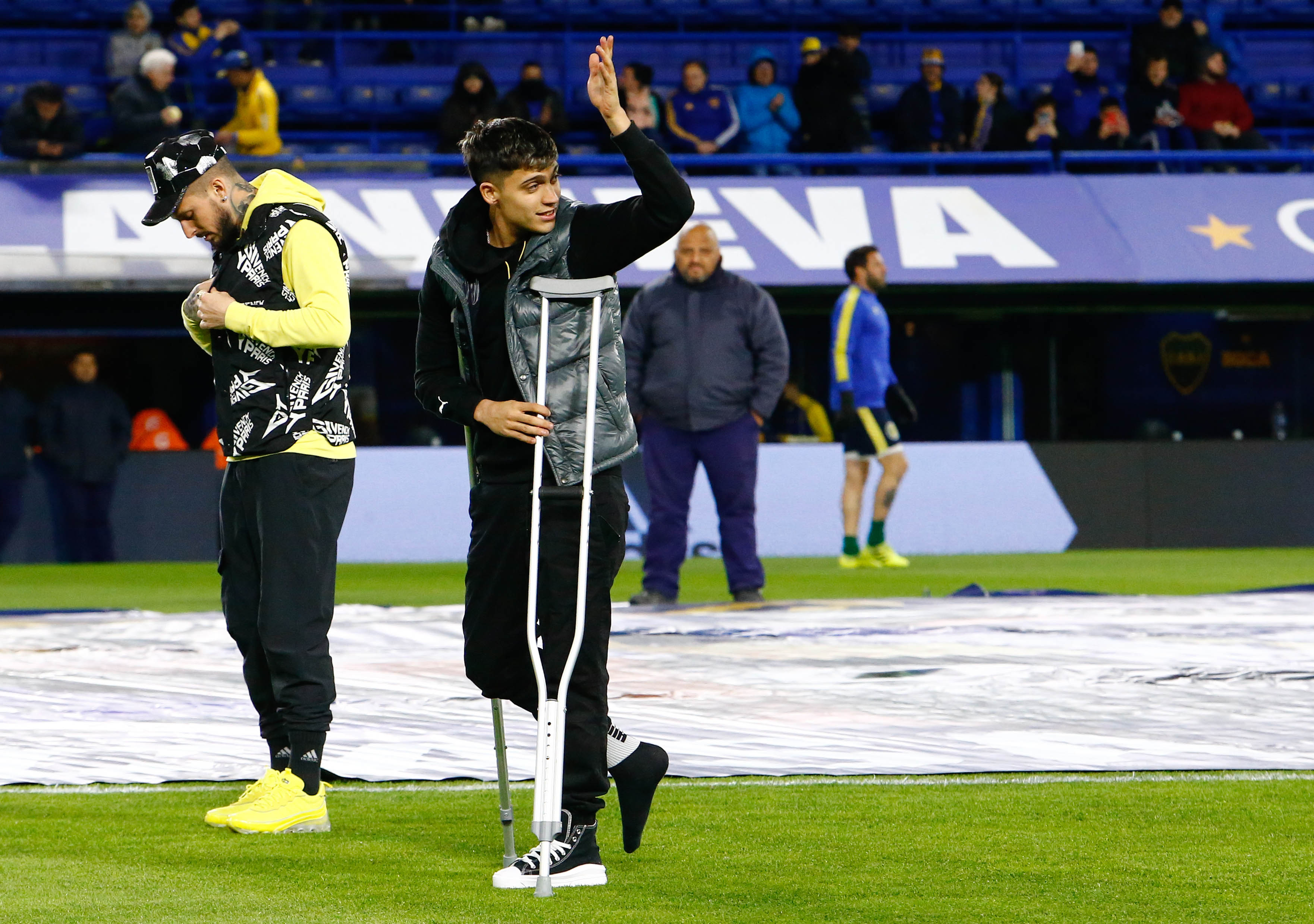 El Changuito Zeballos and Benedetto accompanied their companions