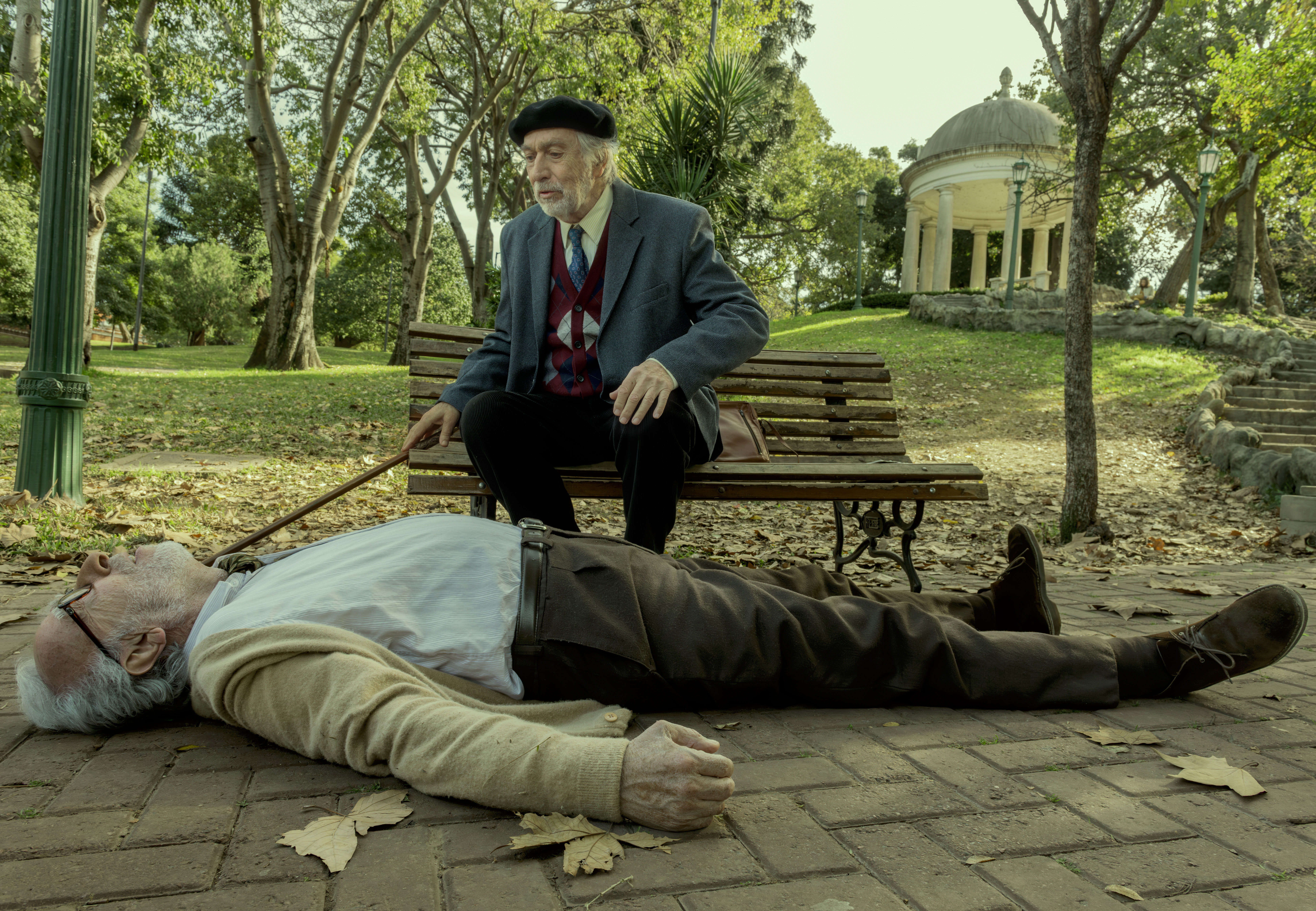 Santa Fe: le secuestraron la moto por maniobras prohibidas, la prendió fuego sobre un patrullero y terminó detenido