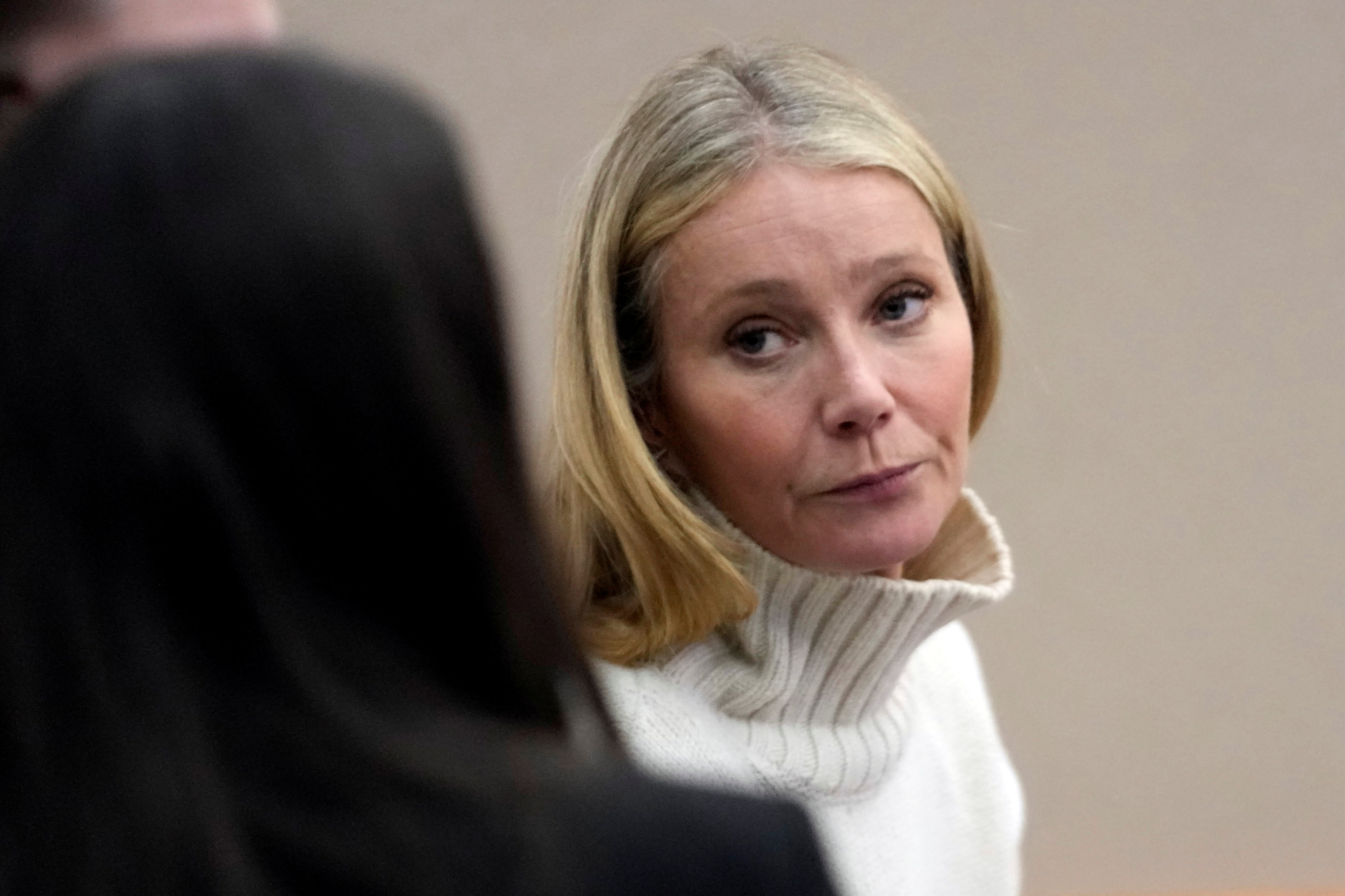 Continúa el juicio por el accidente de esquí de Gwyneth Paltrow: declaran los médicos