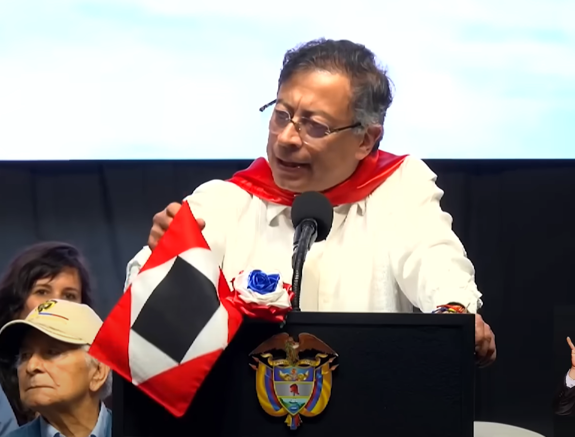 Palabras de Gustavo Petro sobre la absolución de Álvaro Uribe provocaron  reacciones: “Usted es una persona sin dignidad” - Infobae