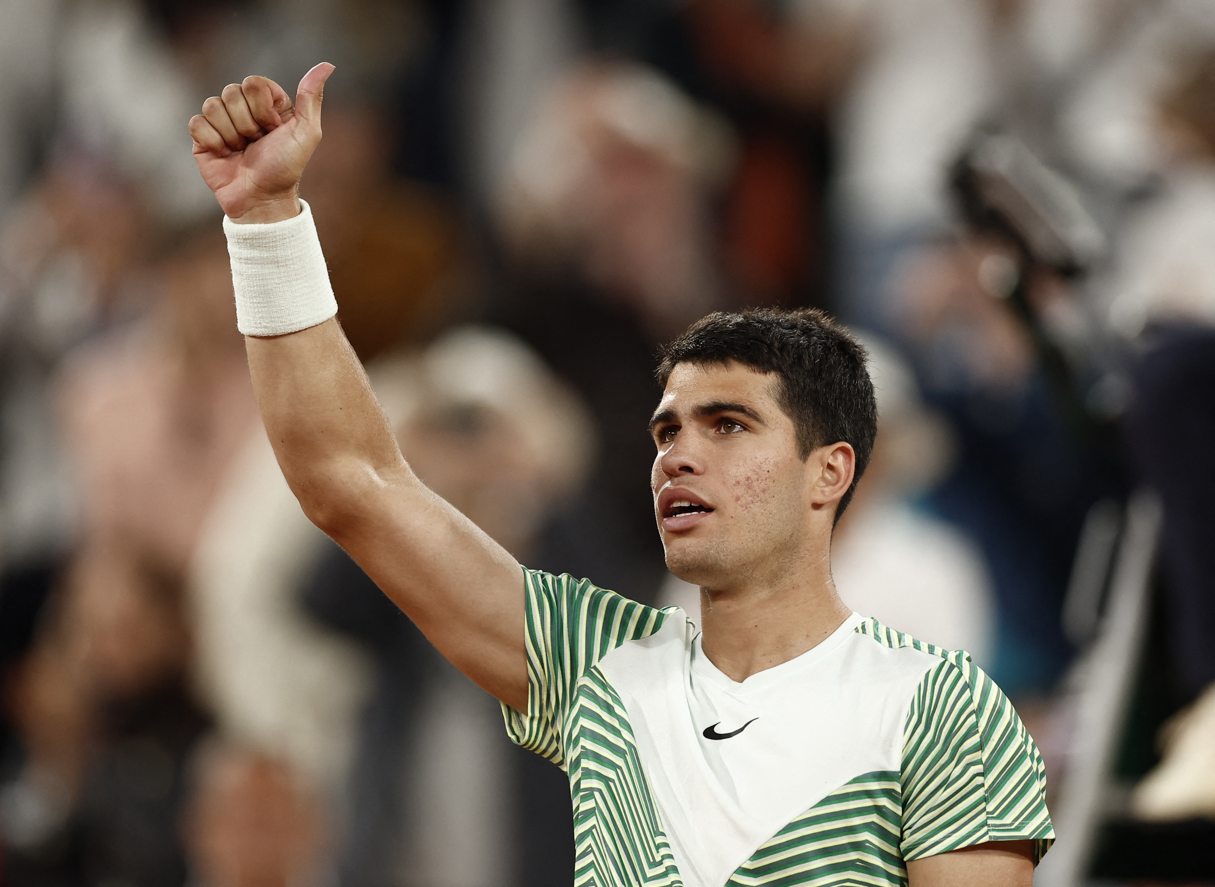 El cambio de estrategia de Alcaraz para sorprender a Djokovic en las semifinales de Roland Garros 