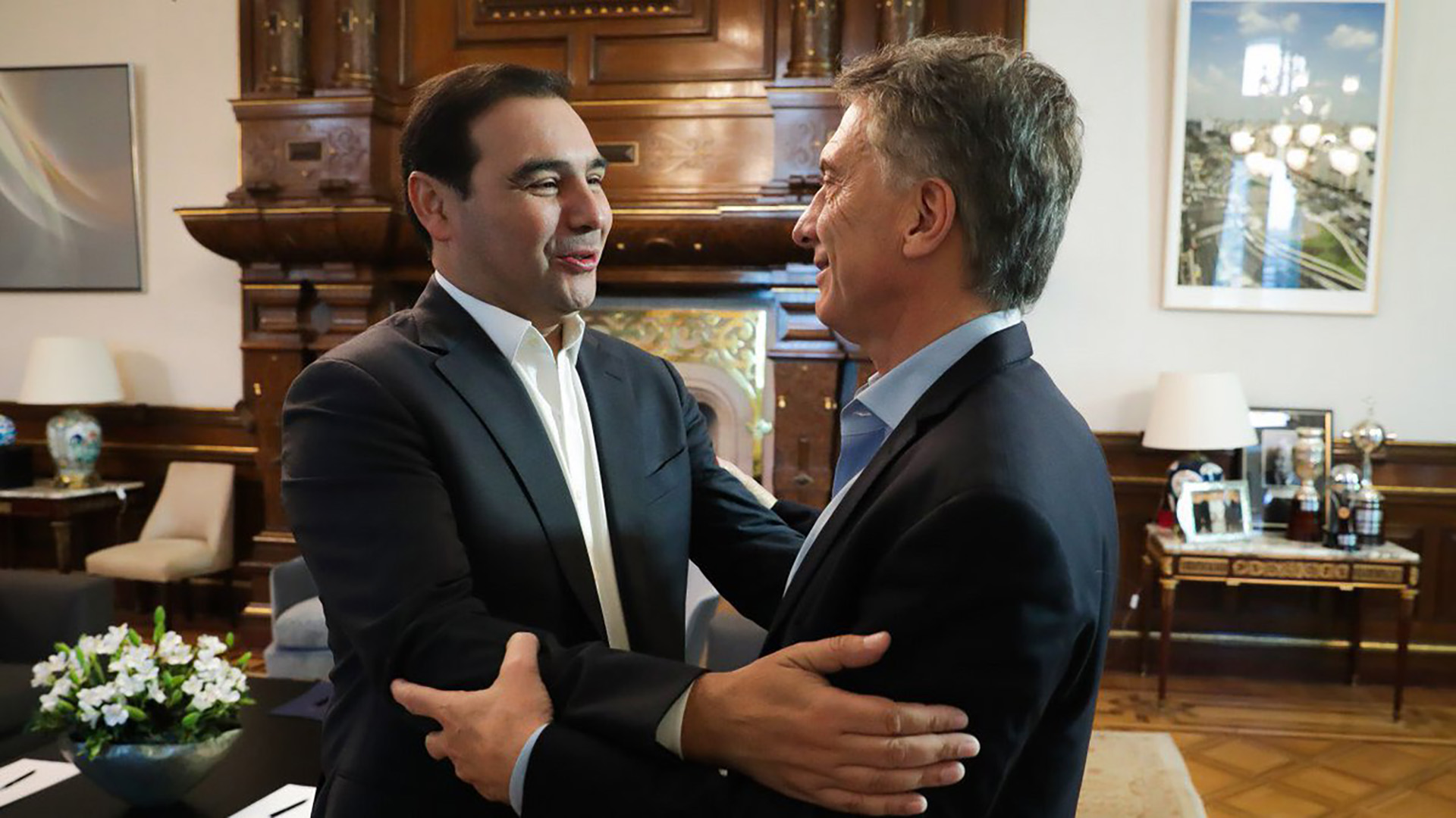 Mauricio Macri aprovecha el distanciamiento de Gustavo Valdés con Gerardo Morales para tensionar la interna radical