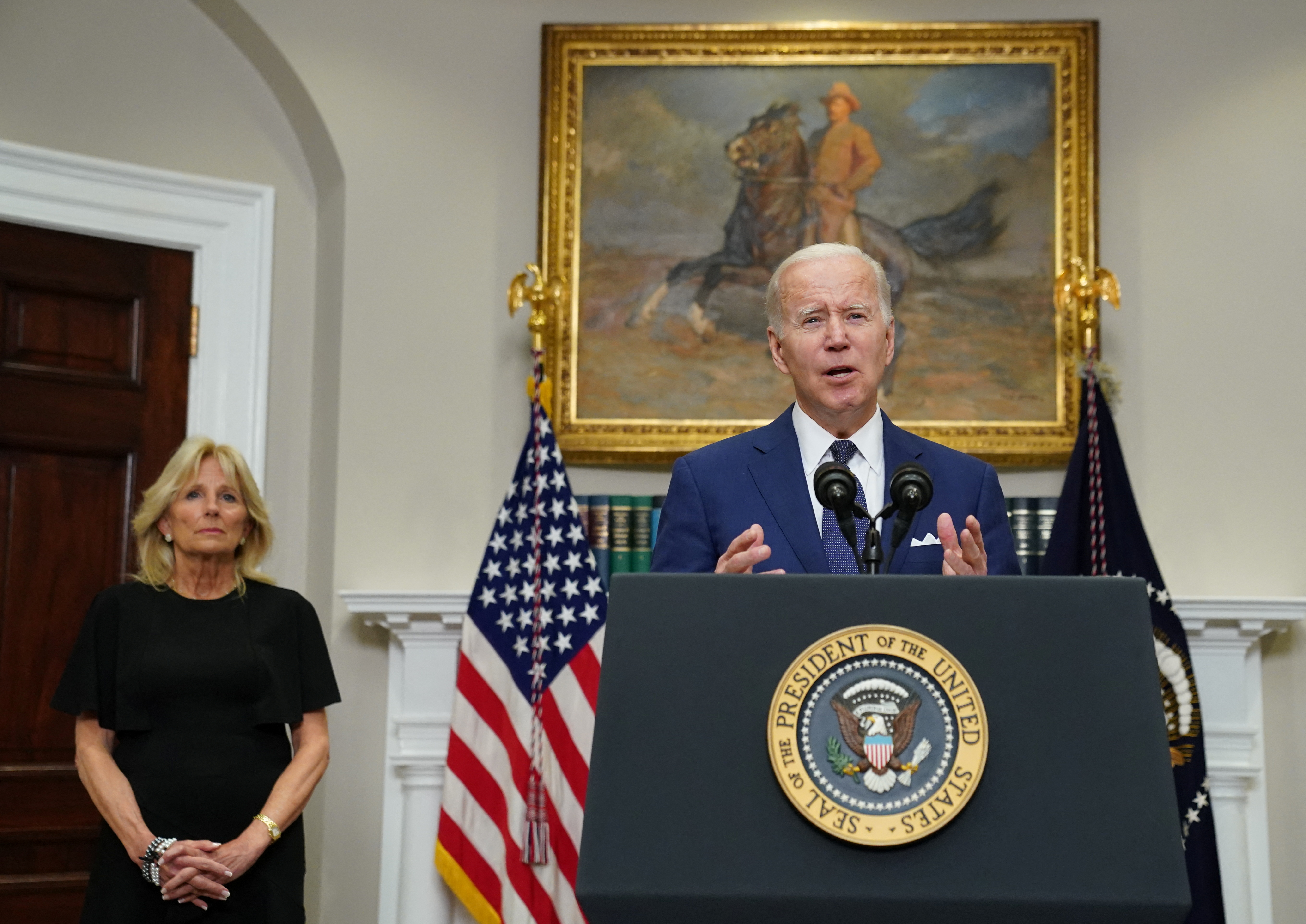 Biden pidió actuar ante el lobby de armas en EEUU tras la masacre en la escuela de Texas