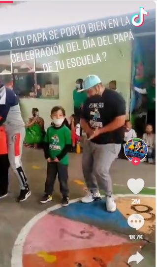 Día del Padre: papá e hijo se hicieron virales por su baile en festival  escolar - Infobae