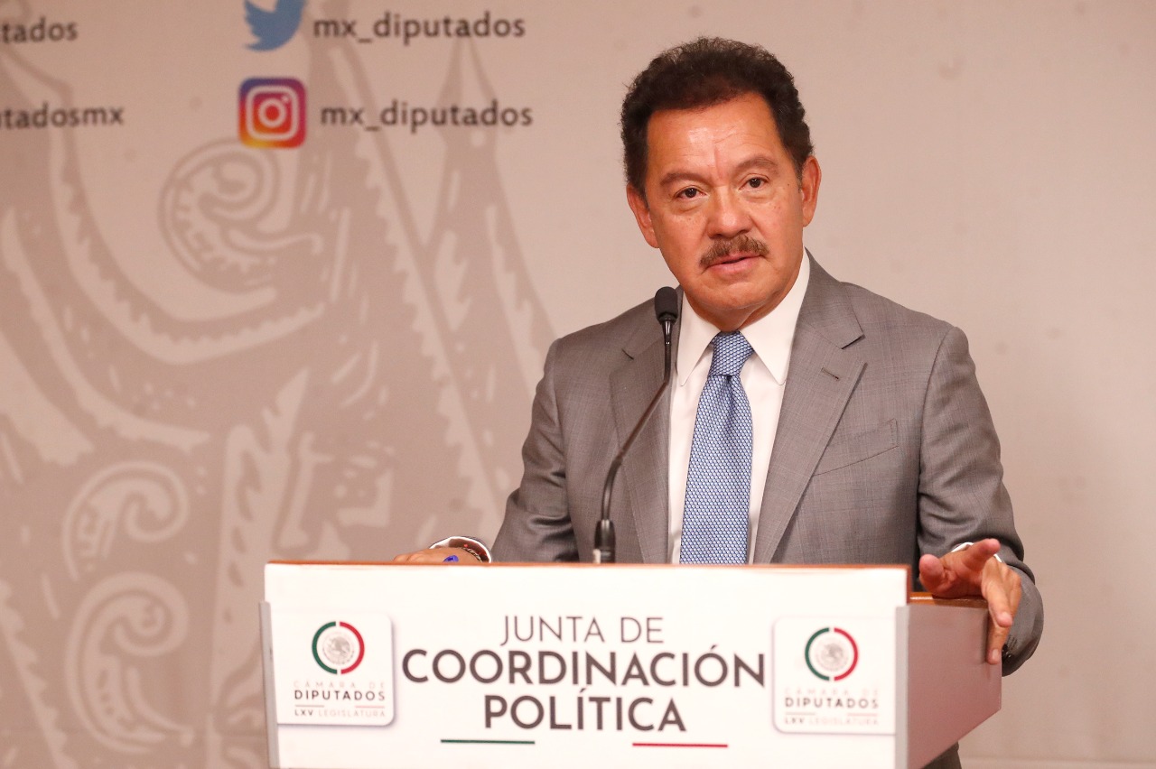 El presidente de la Jucopo en San Lázaro indicó que se cometió un error en el Plan B (Twitter/@NachoMierV)