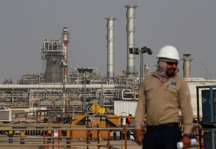 Una decisión de la OPEP y Rusia impulsa el precio del petróleo y presiona sobre la inflación en Occidente