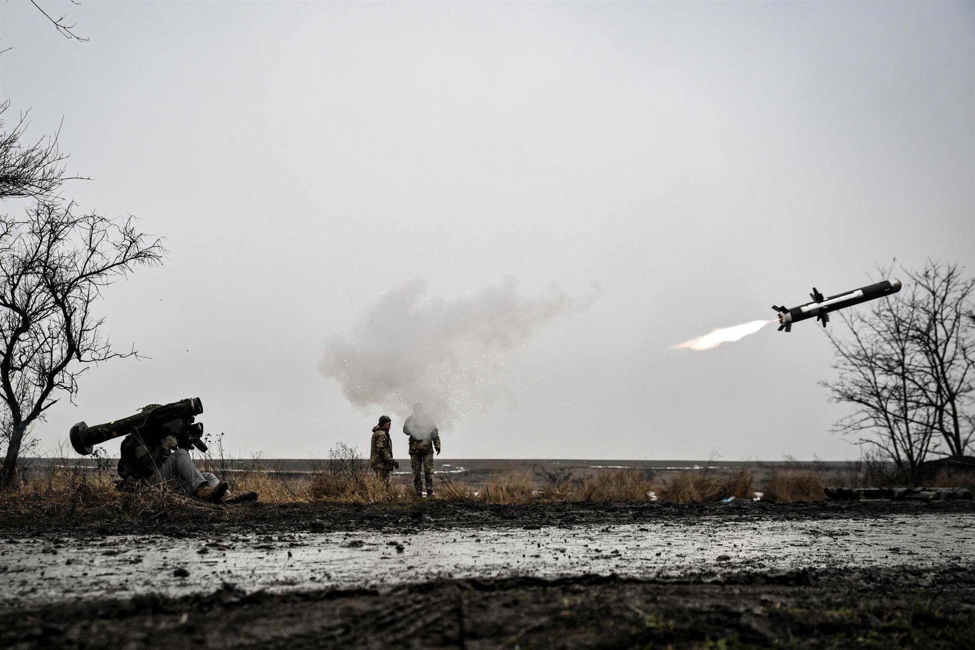 Arrancan las privatizaciones de la Ley Bases: el Gobierno ultima los detalles para vender sus acciones de AySA