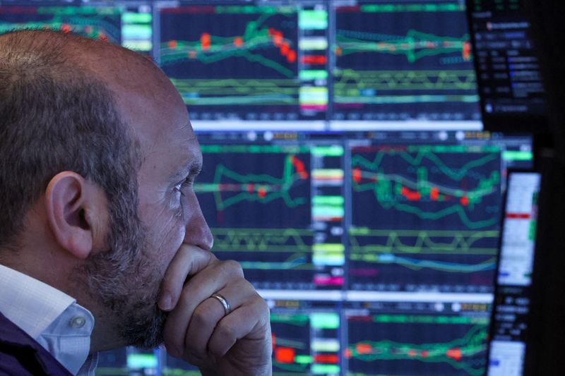 Wall Street cerró a la baja arrastrado por una caída mundial de las acciones