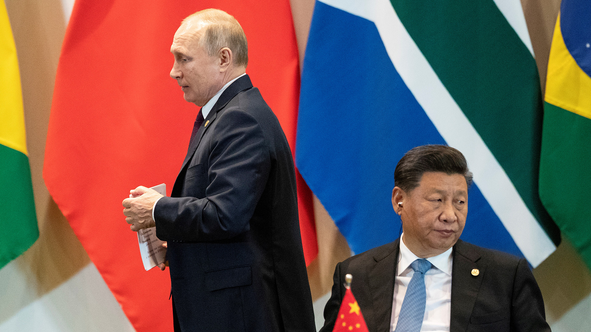 ARCHIVO FOTOGRÁFICO: El presidente de Rusia, Vladimir Putin, y el presidente de China, Xi Jinping, en una cumbre del grupo BRICS en el palacio de Itamaraty en Brasilia el 14 de noviembre de 2019 (Pavel Golovkin/Pool vía REUTERS)