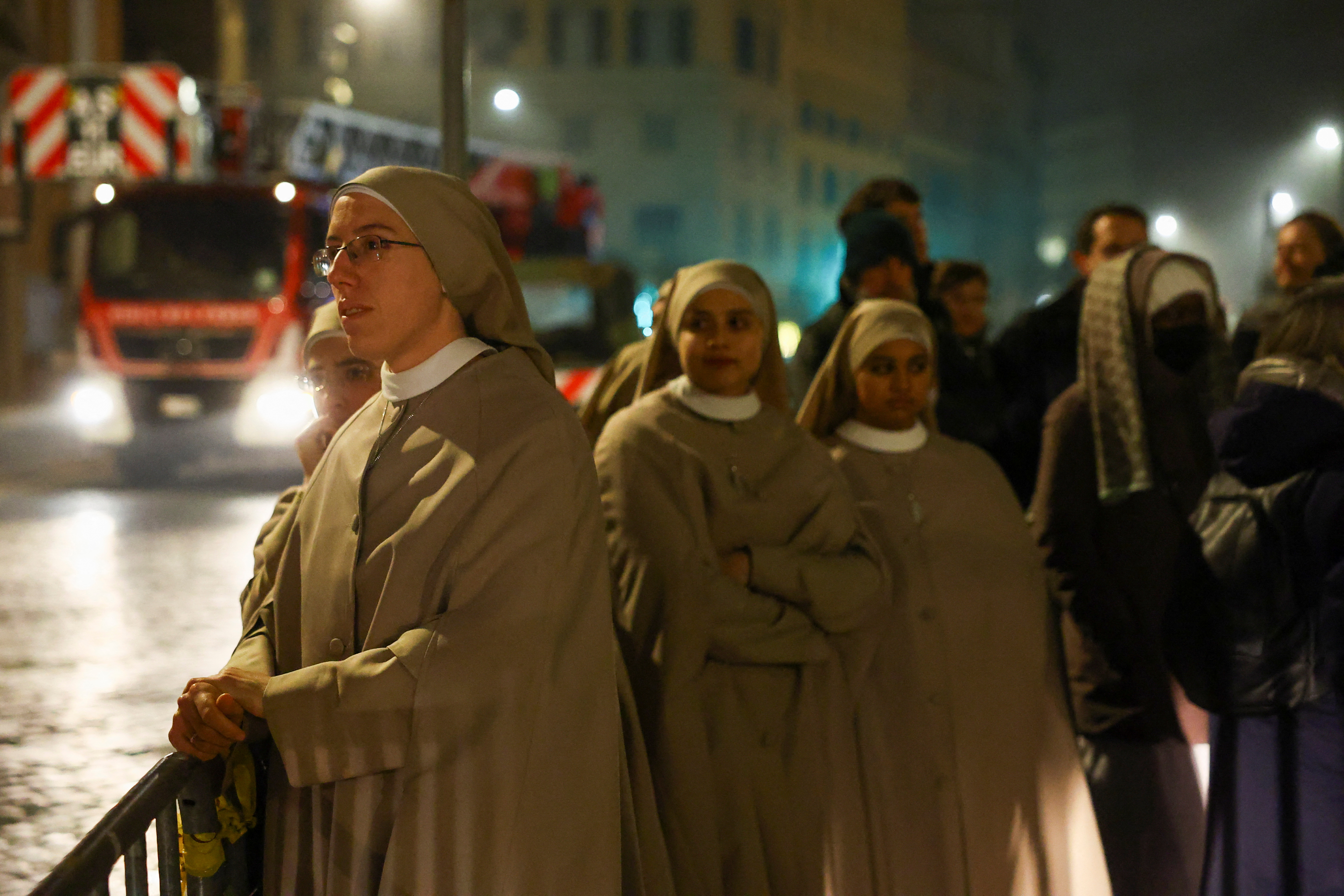 Ai funerali di Benedetto XVI è attesa una folla.  (Reuters/Kai Pfaffenbach)
