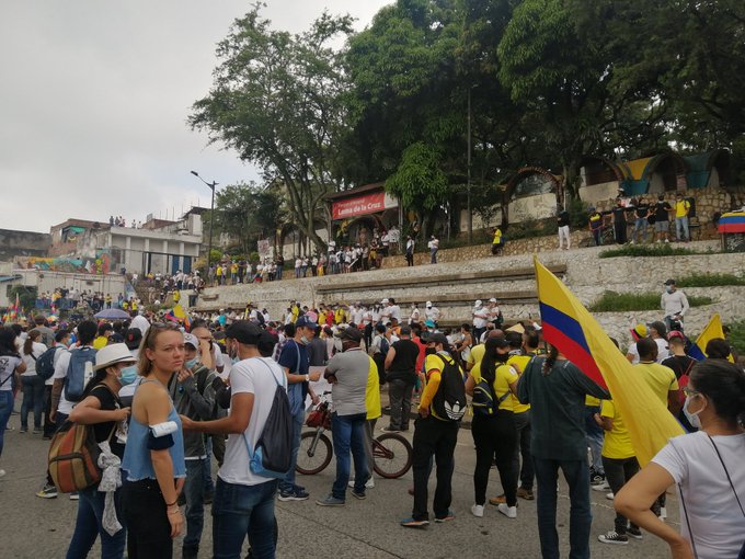 28a Esmad Empieza A Dispersar Personas Mientras Avanzan En Cali Las Marchas Del Paro Nacional 5227