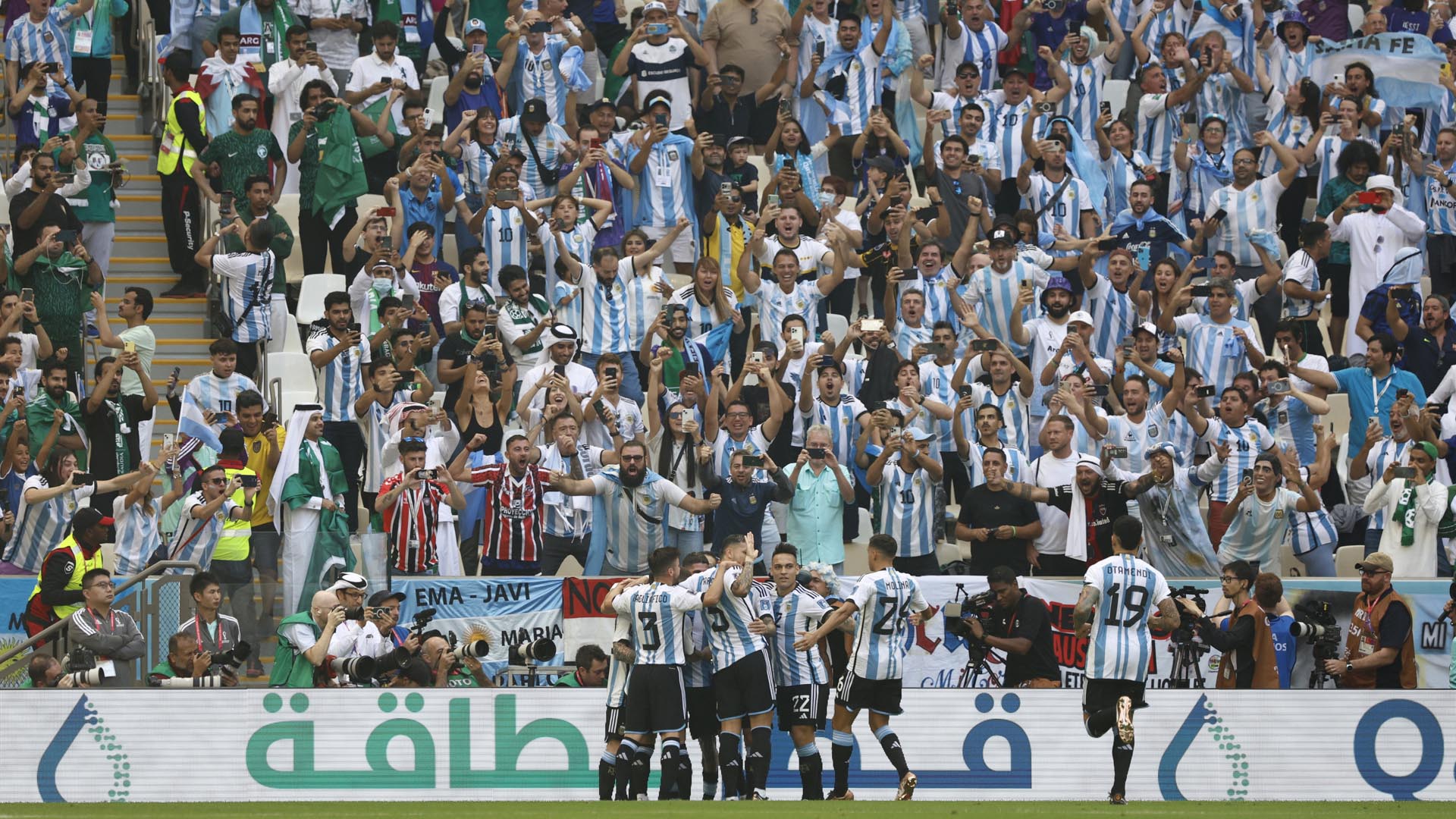La mejor opción para los argentinos en el Mundial Qatar 2022: no cambiar dólares, sino pesos por riales qataríes