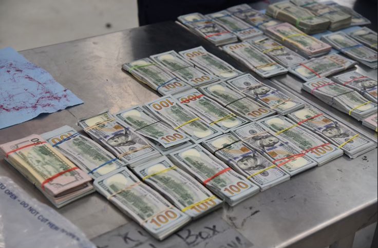 La cantidad de efectivo representa casi cinco millones de pesos mexicanos  (Foto: CBP)