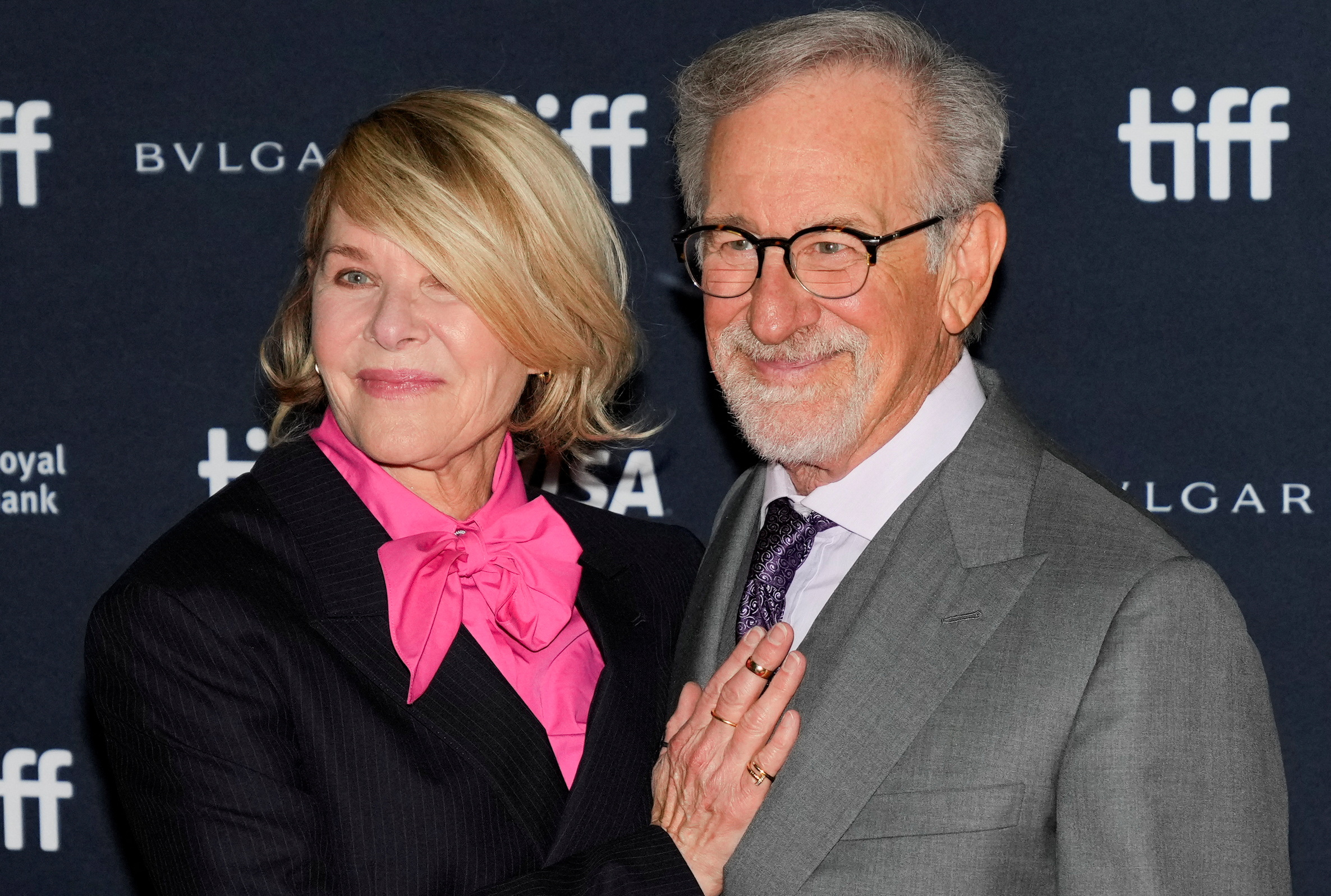 Steven Spielberg y Kate Capshaw, un amor que suma más de tres décadas (REUTERS)