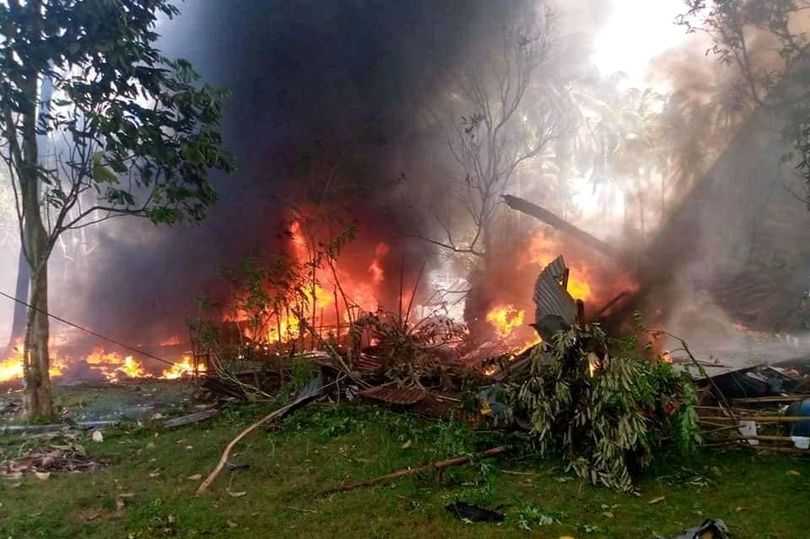 17 muertos en un accidente aéreo en Filipinas.