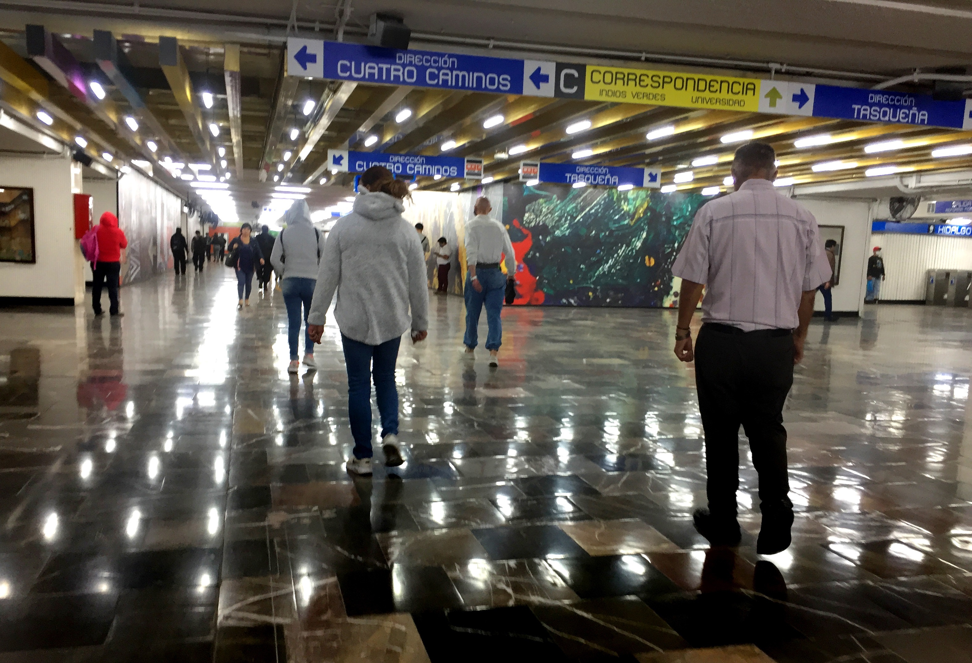 Comercios al interior del Metro de la Ciudad de México reiniciarán actividades a partir de este miércoles (Foto: EFE / Jorge Nunez)
