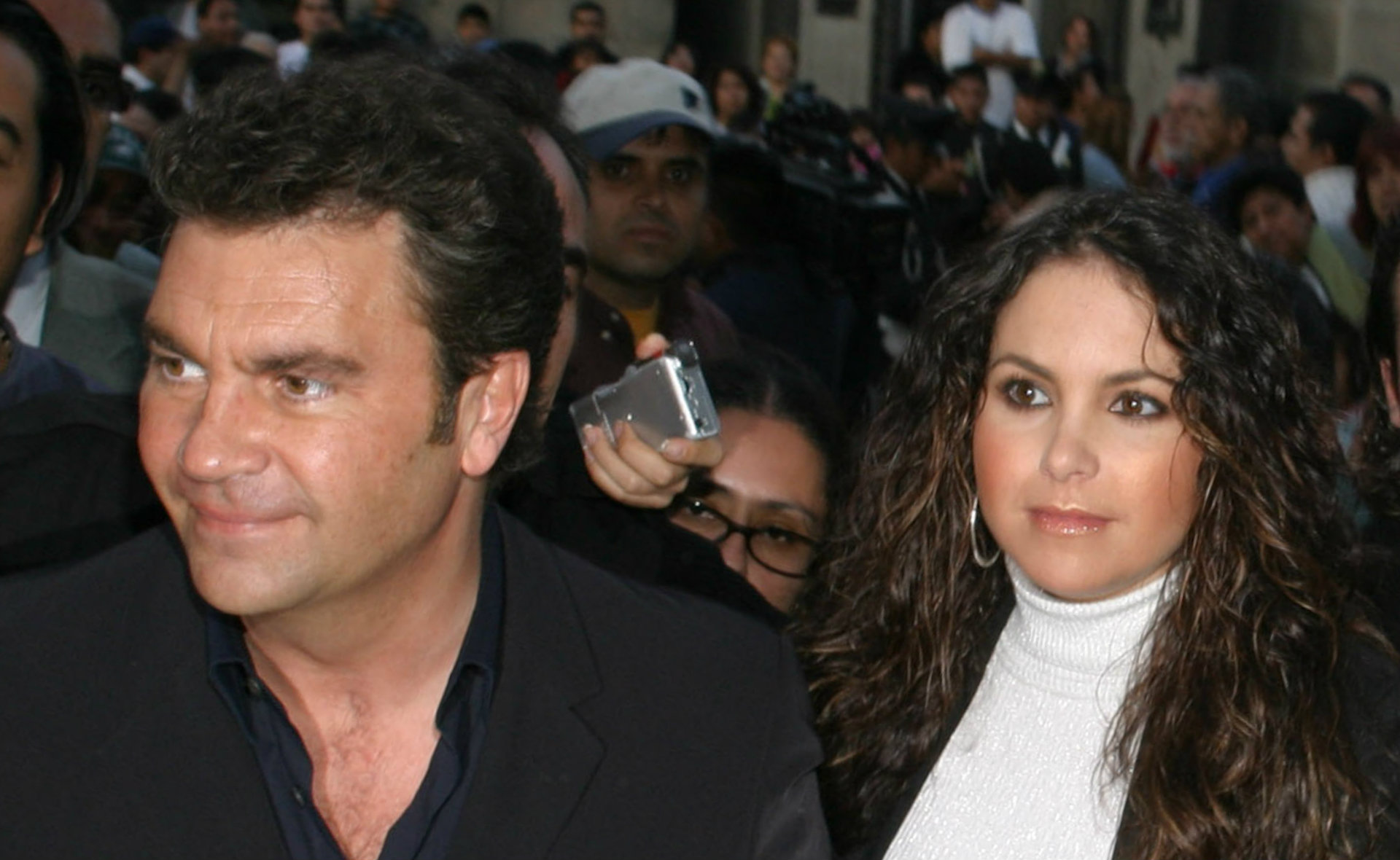 Lucero desmintió que su matrimonio con Mijares fuera algo pactado por Televisa, ellos se casaron en 1997 y se separaron en 2011 (Foto: cuartoscuro.com)