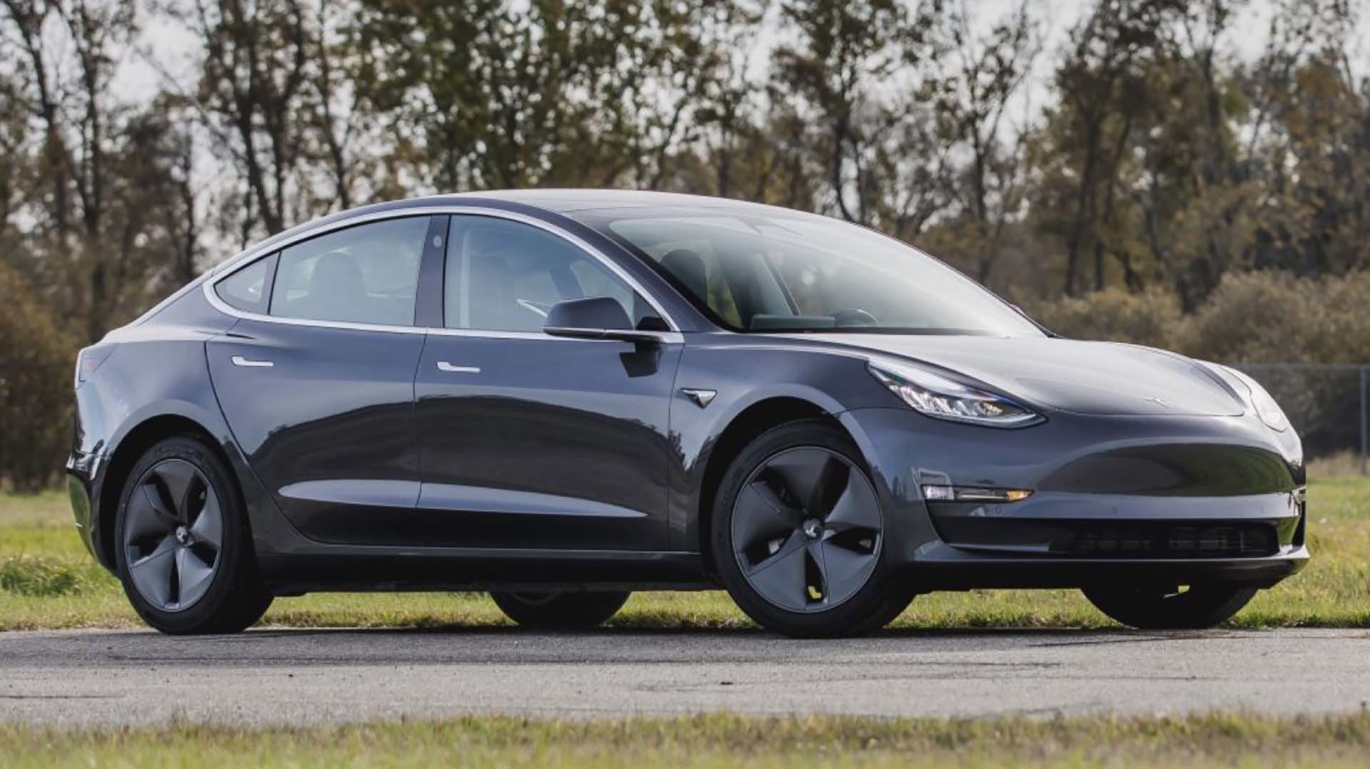 La asociación de auto eléctrico con Tesla, le da una enorme ventaja a la marca norteamericana creada por Elon Musk