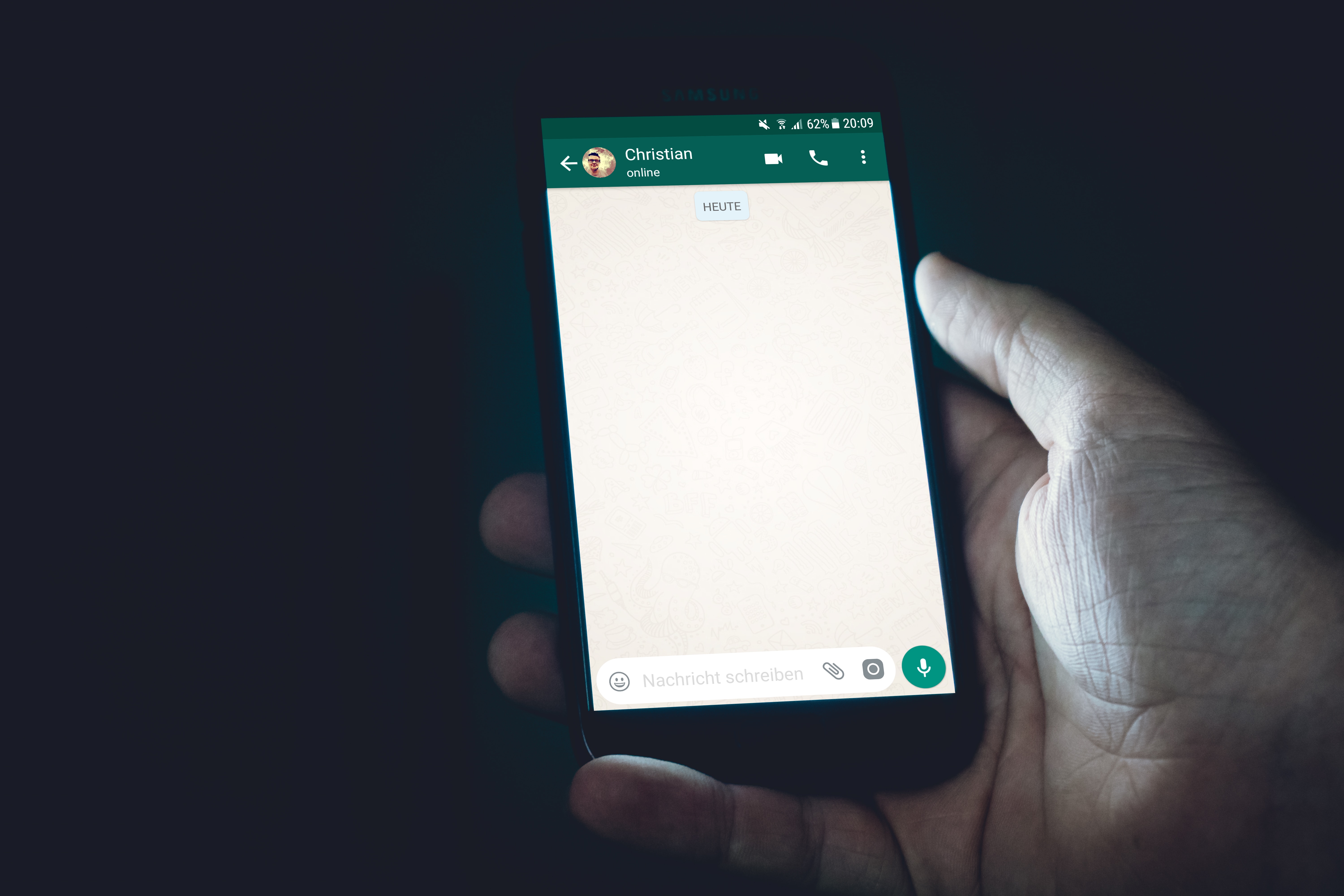 WhatsApp: cómo configurar una huella o PIN para que nadie vea mis chats