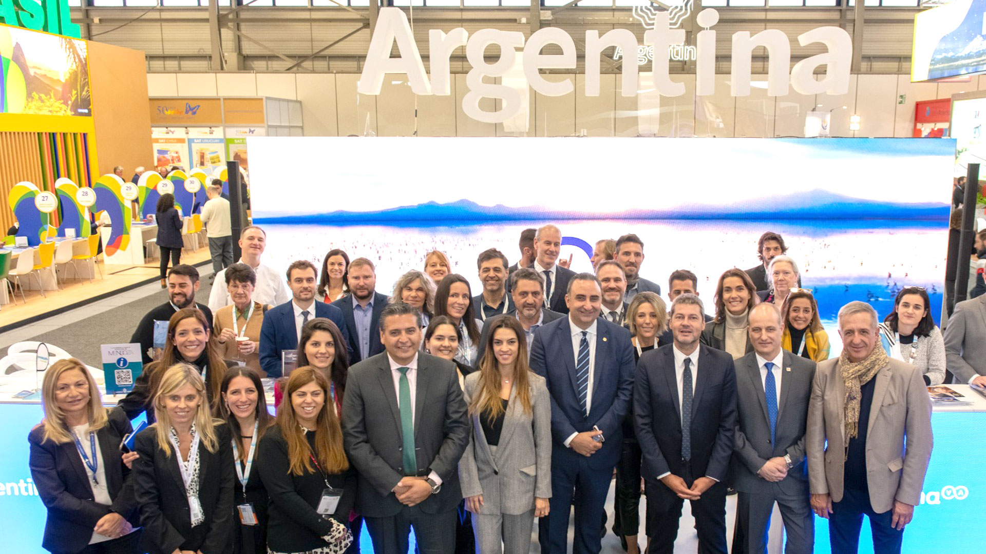 Foto oficial de la delegación argentina en el stand de ITB Berlin