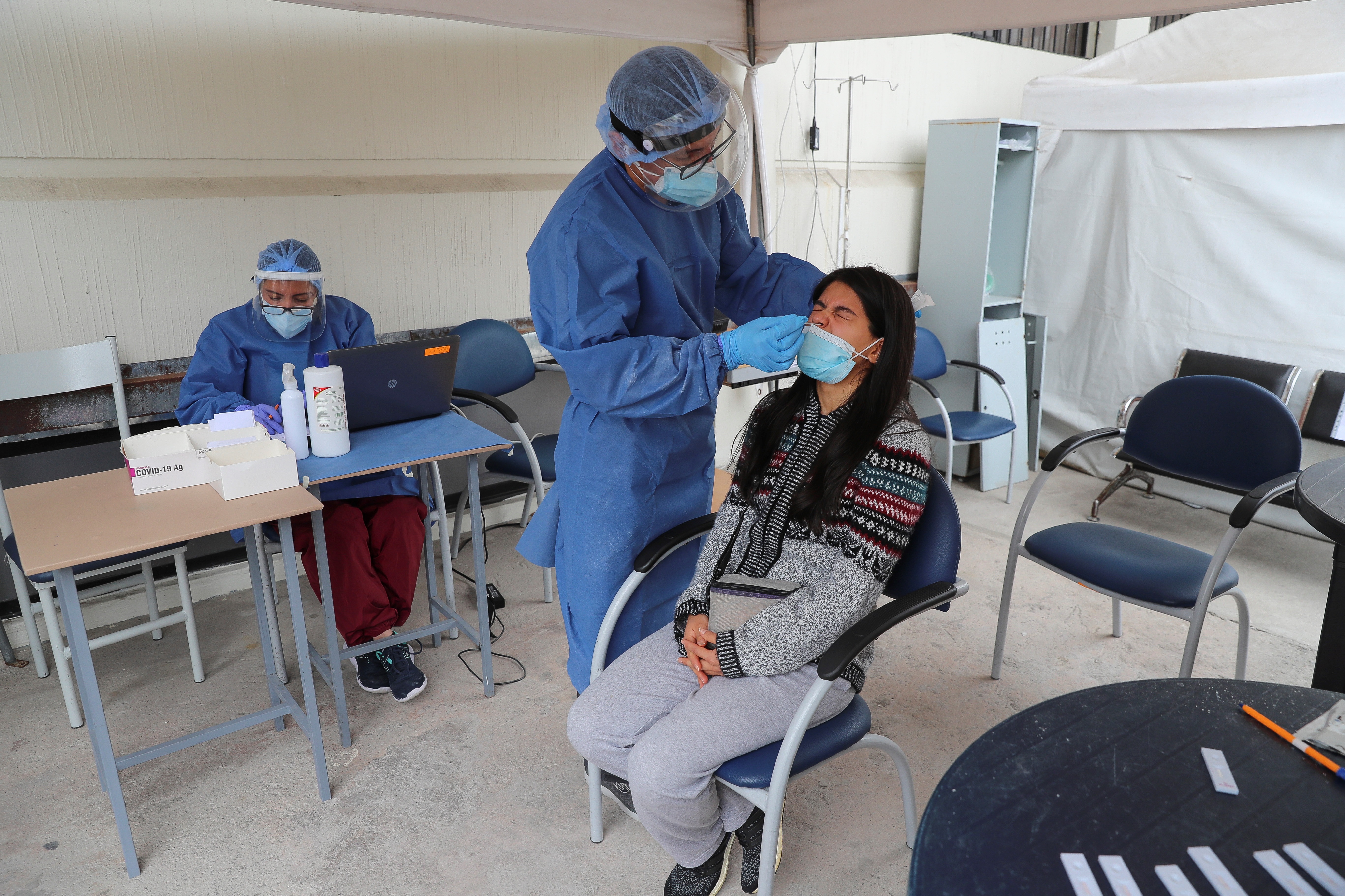 Sudáfrica ha experimentado una fuerte bajo de contagios de coronavirus en los últimos días (EFE/José Jácome)
