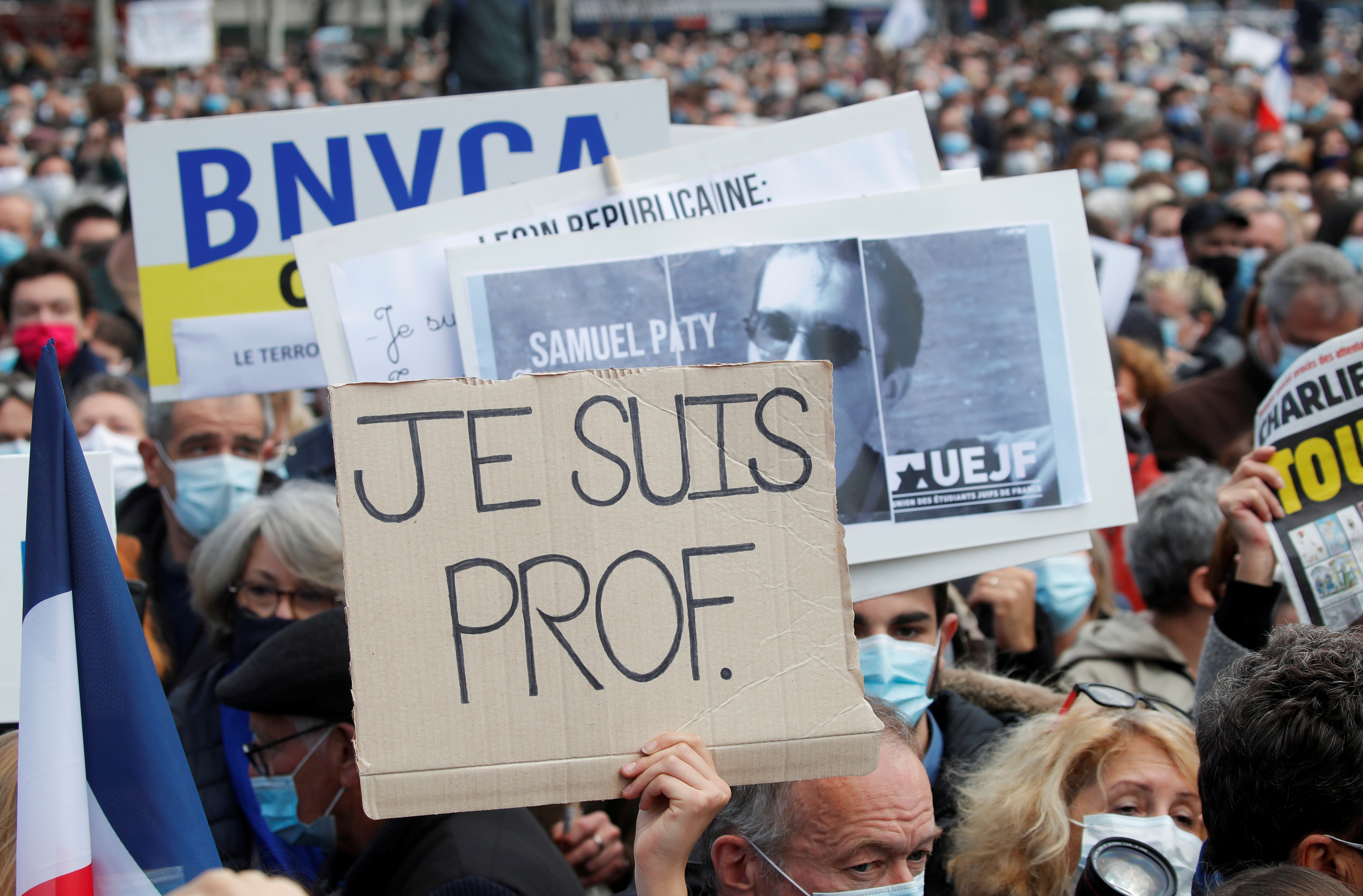 El asesinato del maestro conmocionó a Francia (Reuters)