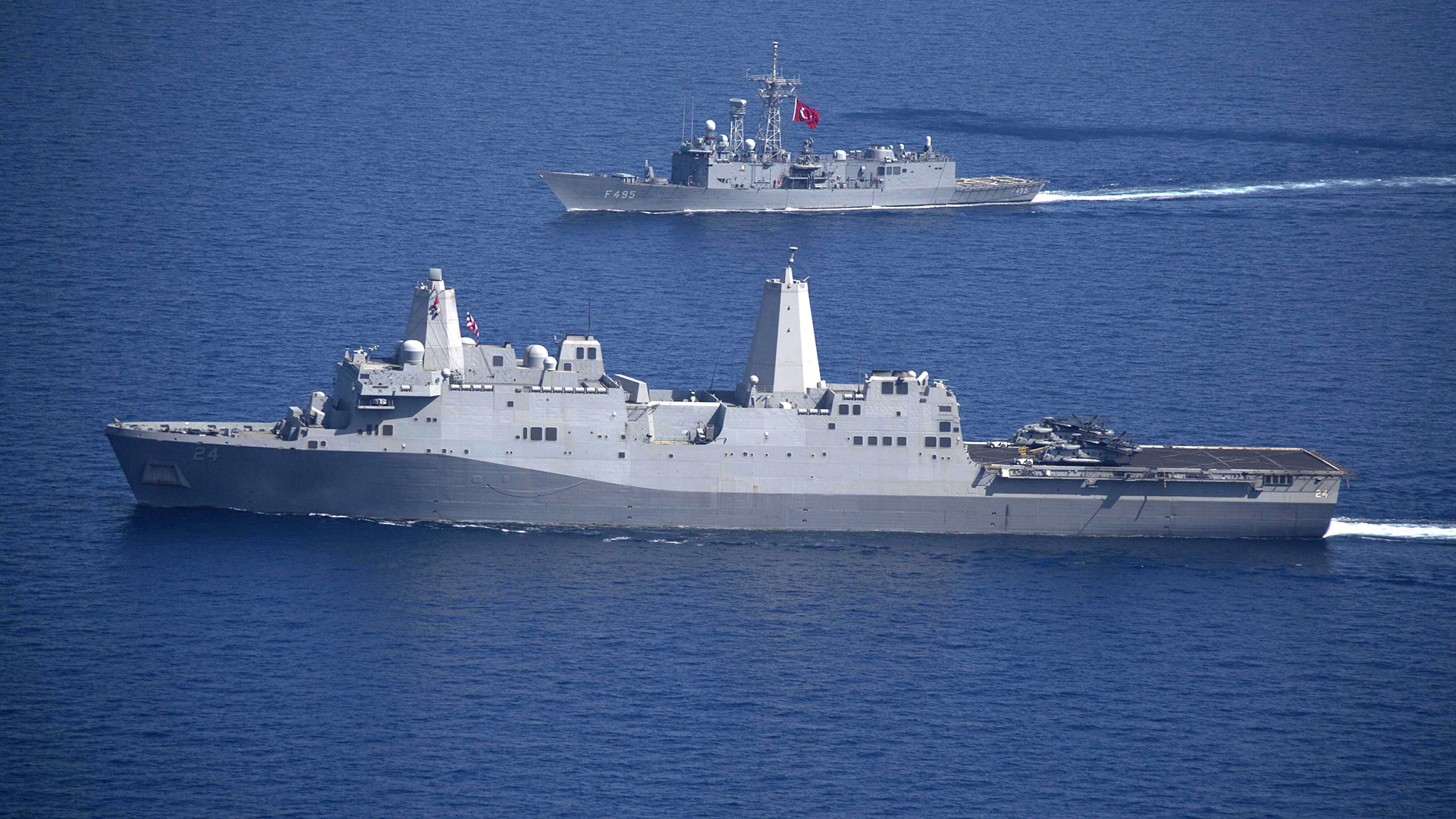 Buques de guerra de EEUU y Canadá navegaron el Estrecho de Taiwán tras promesa de Biden de defender la isla en caso de conflicto