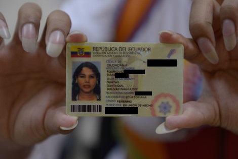 El cambio de género opcional en el documento de identidad ecuatoriano está disponible desde el 2015 y surgió como una forma de resguardar y reconocer las diversidades sexogenéricas. (Silueta X/ Karly Torres/ El Telégrafo)