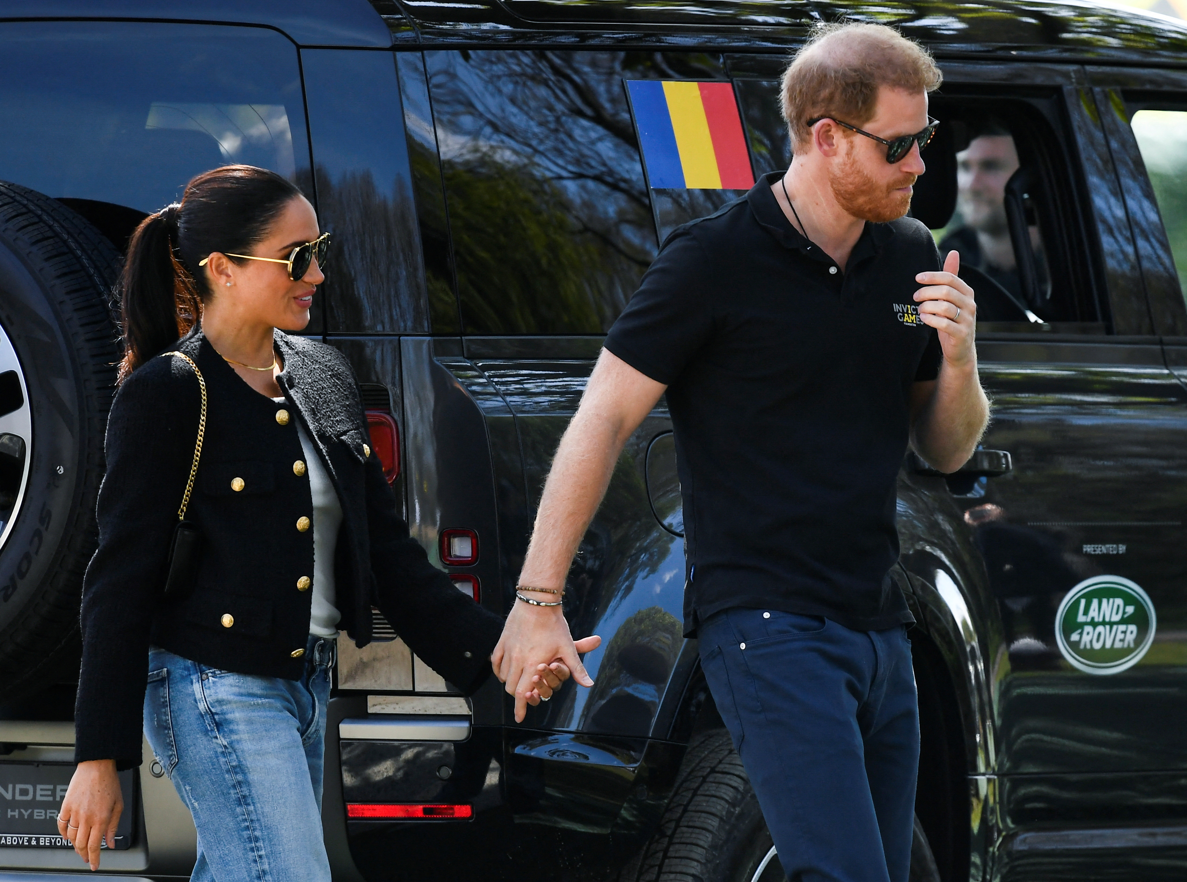 Desde que abandonaron sus deberes en la corona británica, la pareja se muestra con looks más urbanos y fuera del protocolo. REUTERS/Piroschka Van De Wouw