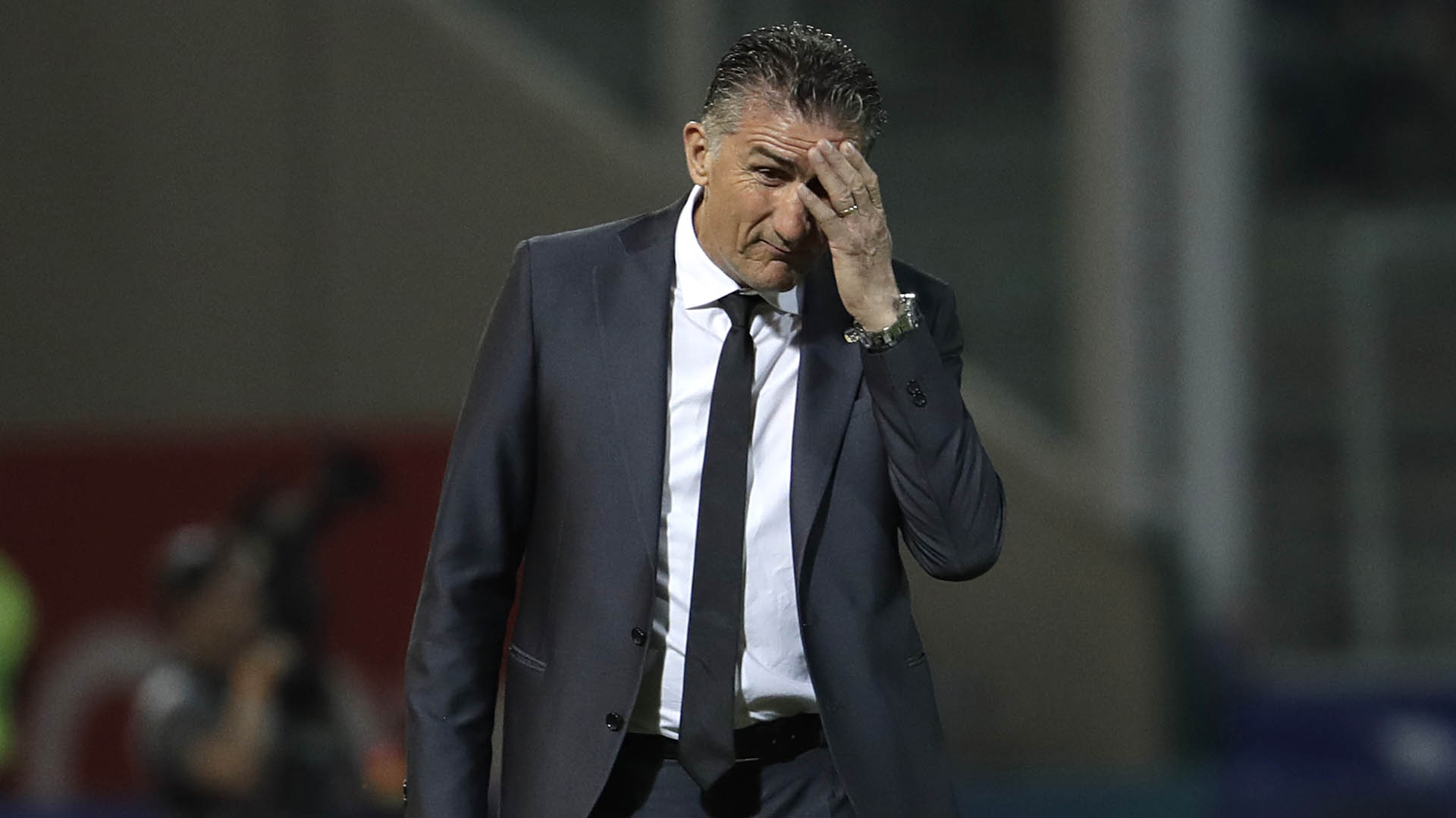 Argentina's coach Edgardo Bauza reacts during a 2018 World Cup qualifying soccer match against Paraguay in Cordoba, Argentina, Tuesday, Oct. 11, 2016. (AP Photo/Natacha Pisarenko)