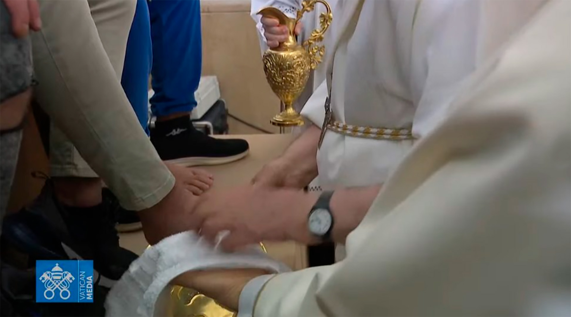 El Papa cumplió con el ritual del Jueves Santo
