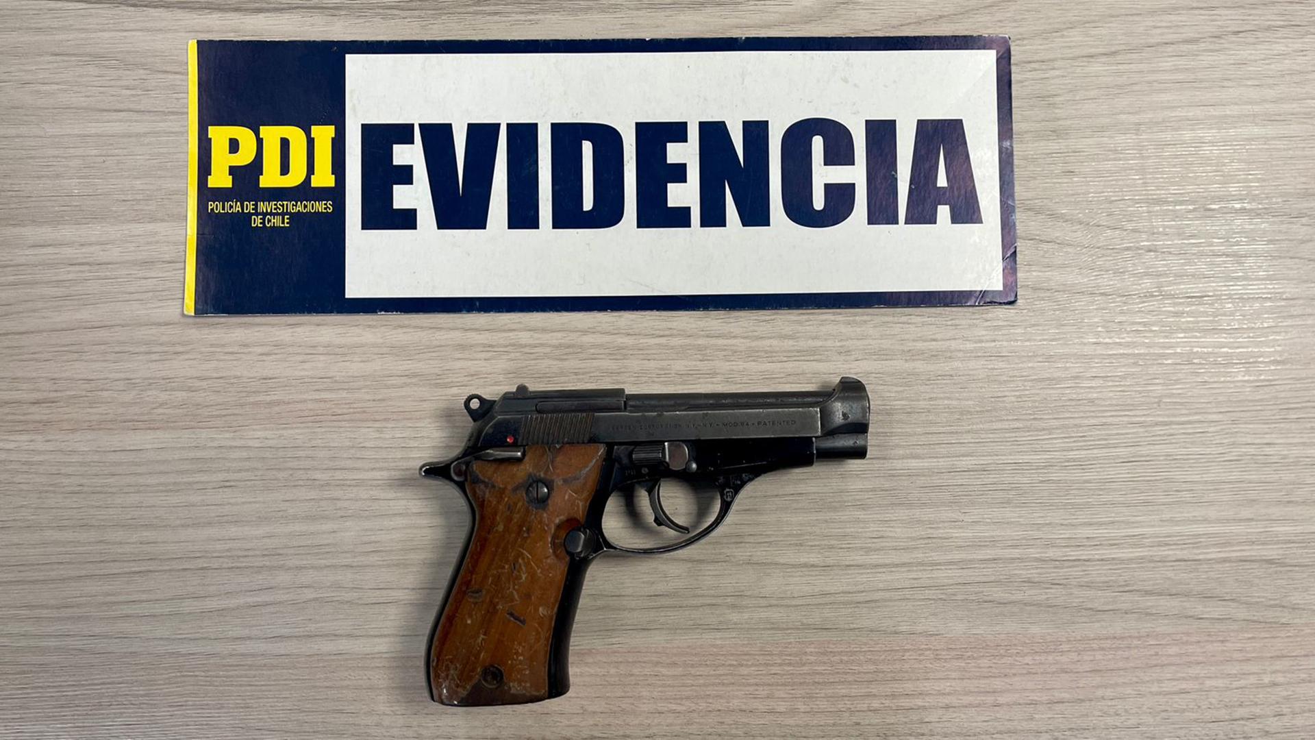 Sorpresa En Chile Hallaron En Manos De Una Banda Narco Una Pistola Que