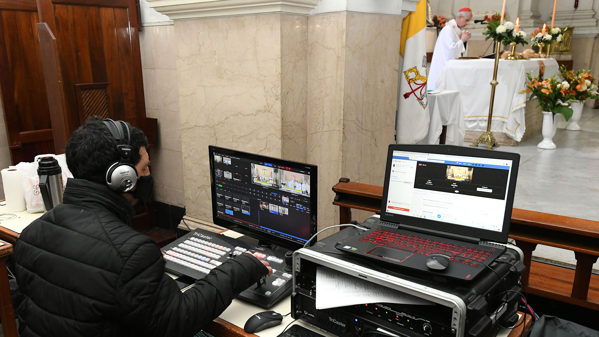 El Azobispo Mario Poli oficia una misa virtual en la iglesia de San Cayetano (NA)
