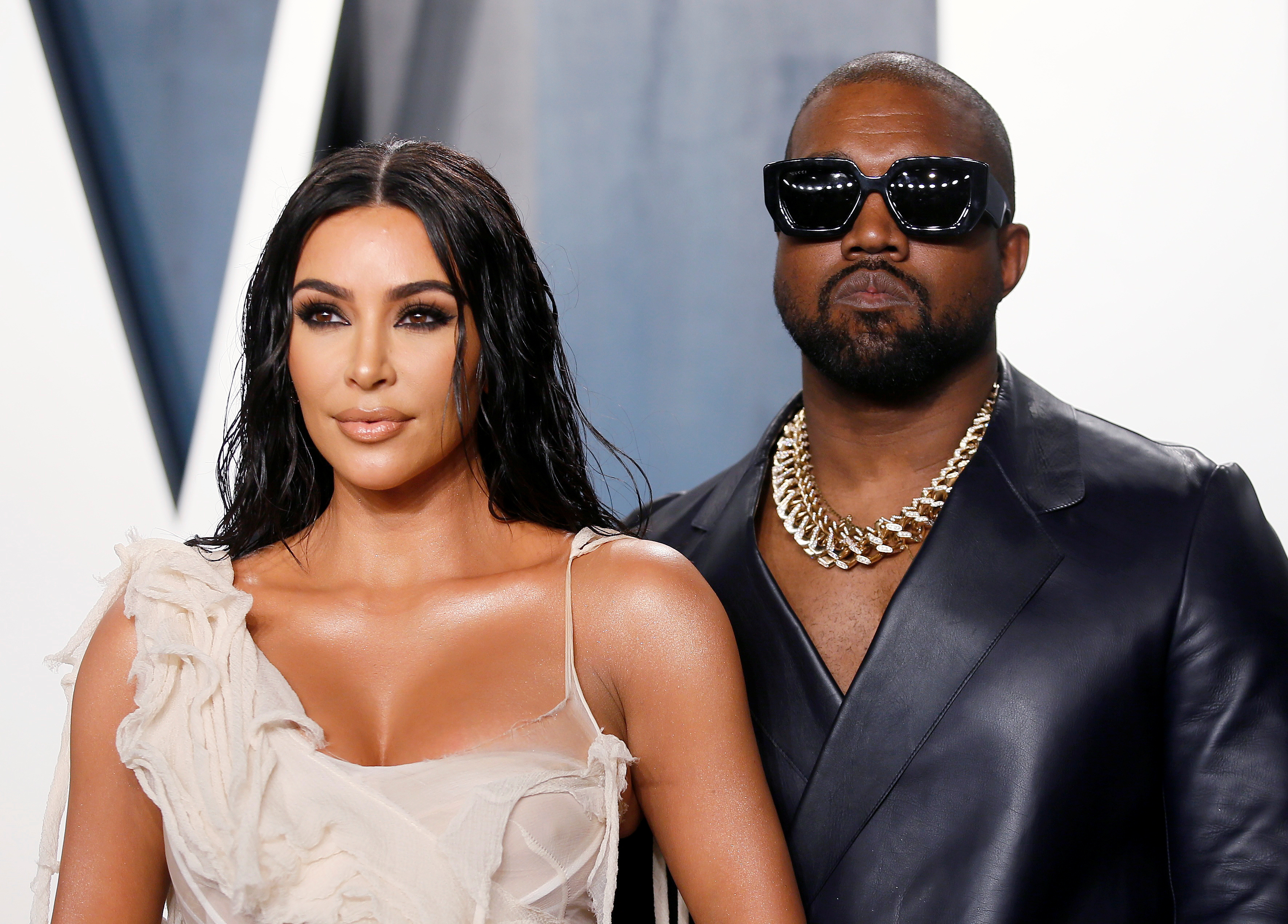 Kim Kardashian y Kanye West en la fiesta de Vanity Fair en febrero de 2020 (Reuters)