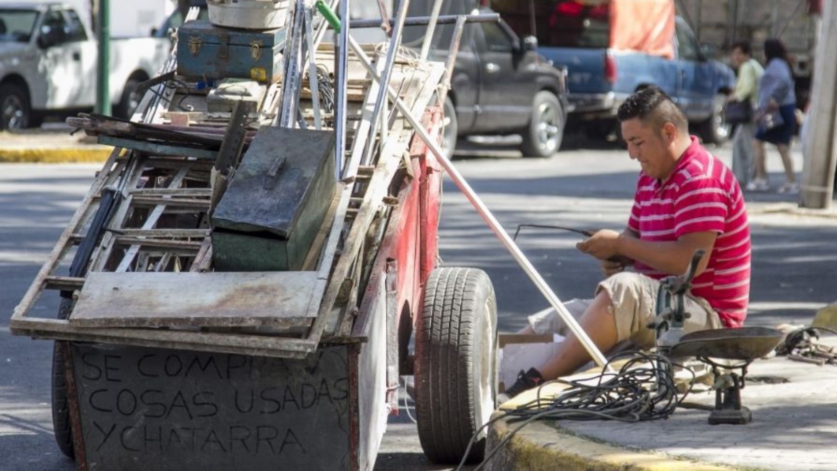 “se Compran Colchones ” Así Suena “fierro Viejo” Versión “fresa” De