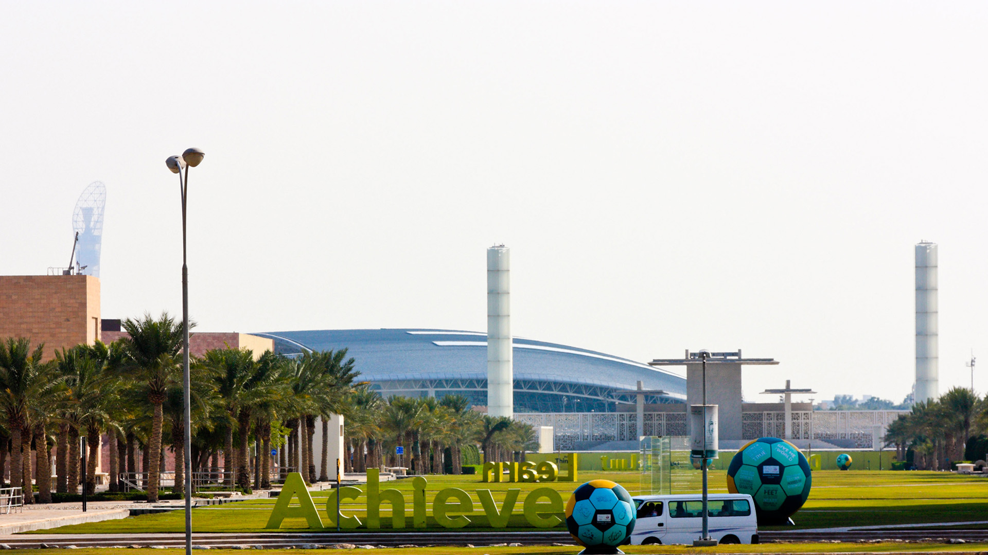 Postal del complejo deportivo de la Universidad de Qatar, que cuenta con m&amp;s de 25000 metros cuadrados (The Grosby Group)