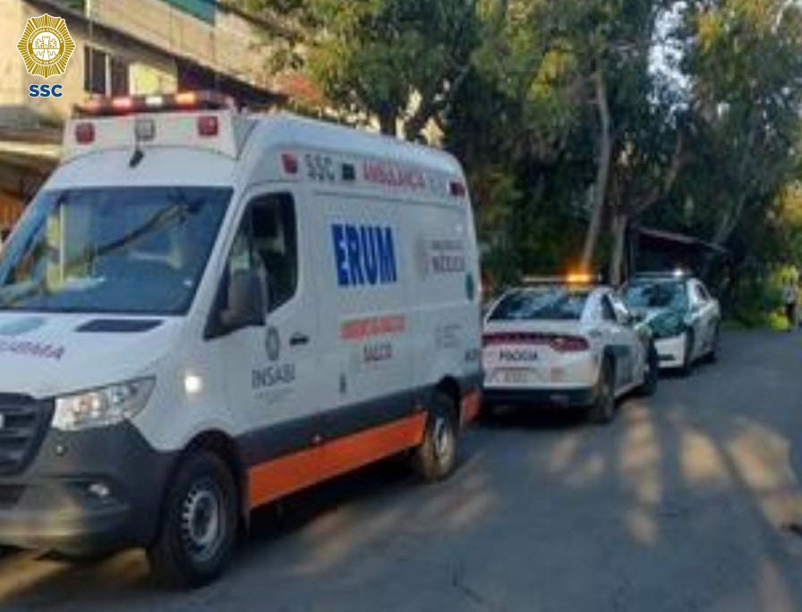 Paramédicos del ERUM atendieron a una mujer que fue acuchillada en Alameda (SSC)
