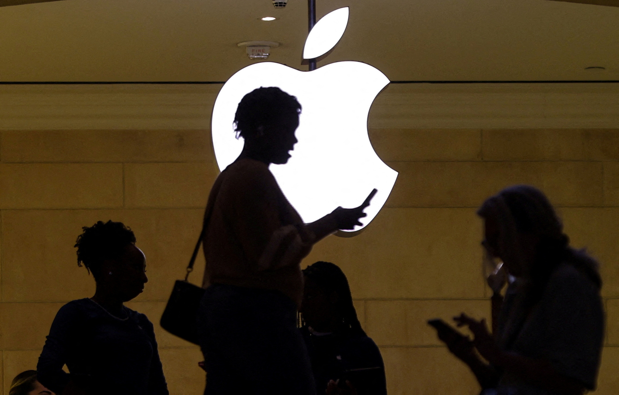 Según Apple, solo en el año 2022 se logró evitar un gasto aproximado de 2,090,195,480 dólares a favor de los usuarios. (REUTERS/Mike Segar)