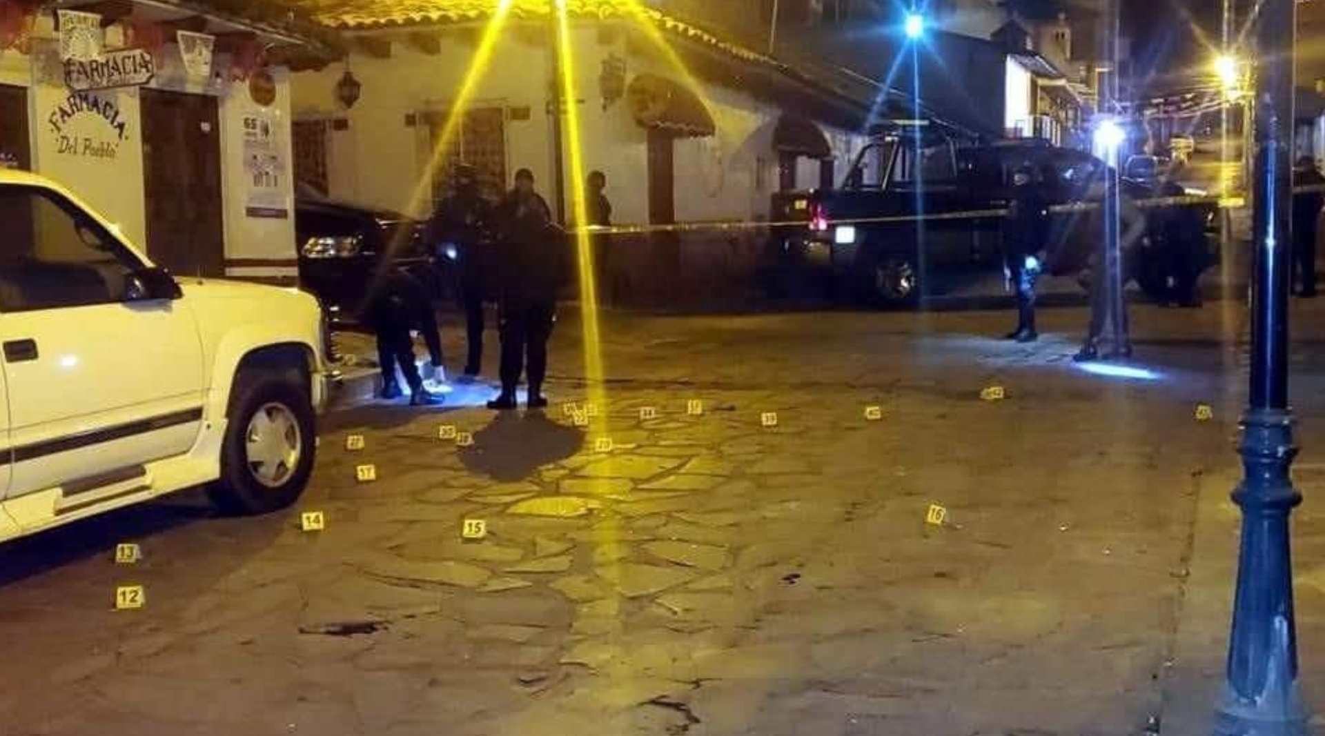 A shooting in the Main Plaza of Mazamitla claimed the lives of two men.  (Twitter/@xevtfm)