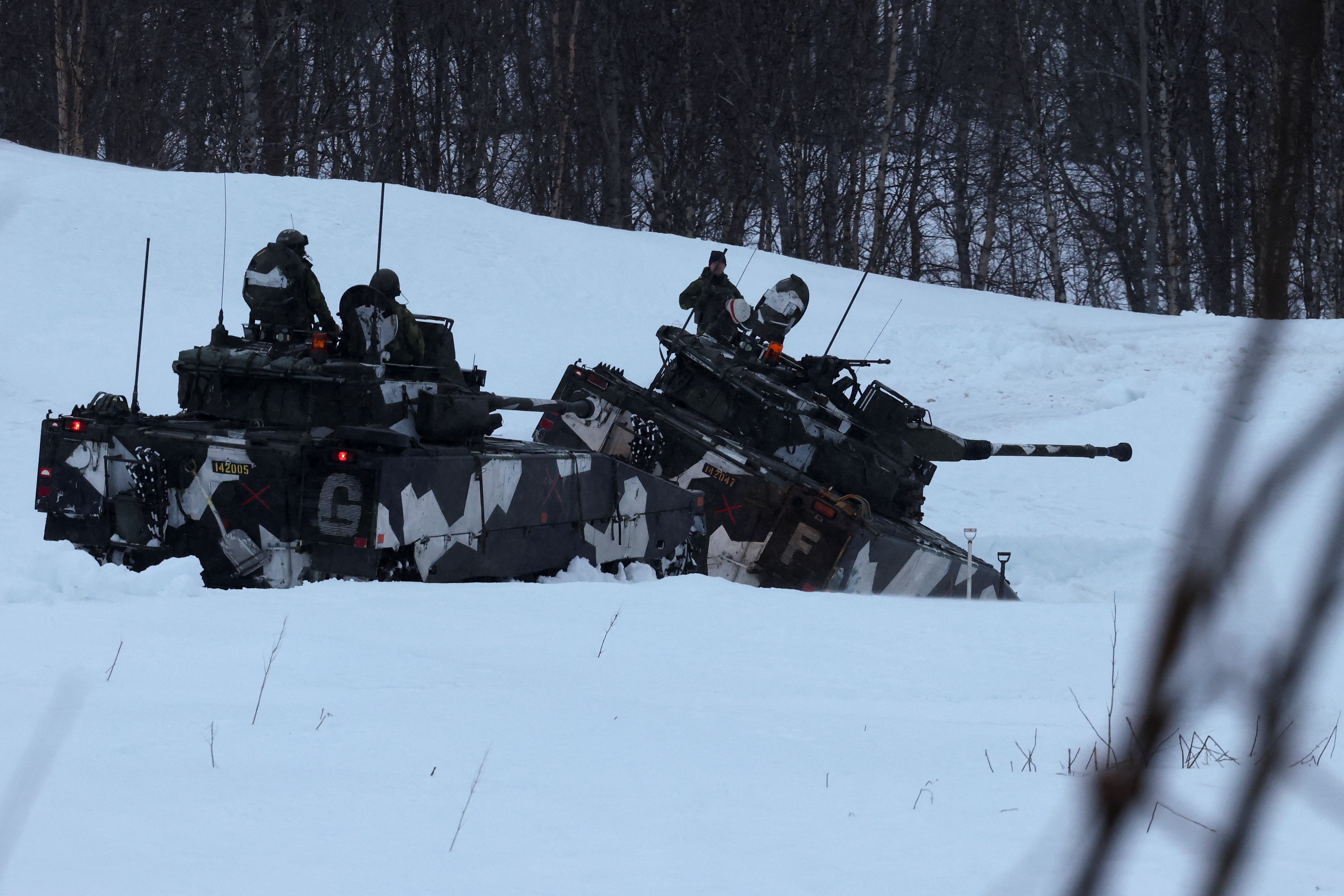 Ejercicios militares de la OTAN junto a tropas de Finlandia y Suecia, realizados en marzo en Noruega (Reuters)