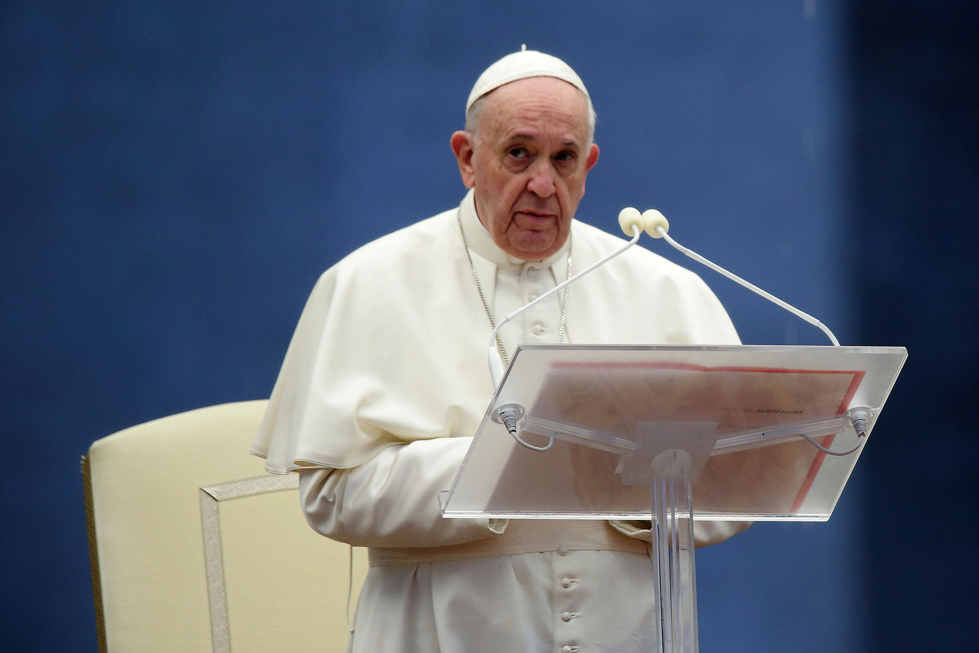 El Vaticano reforzó las normas contra los abusos en la Iglesia y extendió las condenas a los fieles laicos