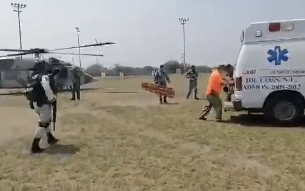 Los elementos heridos fueron trasladados en helicóptero para recibir atención médica. Los Aldamas está localizado a aproximadamente 160 kilómetros de Monterrey (Foto: Twitter/@marychuyglez)